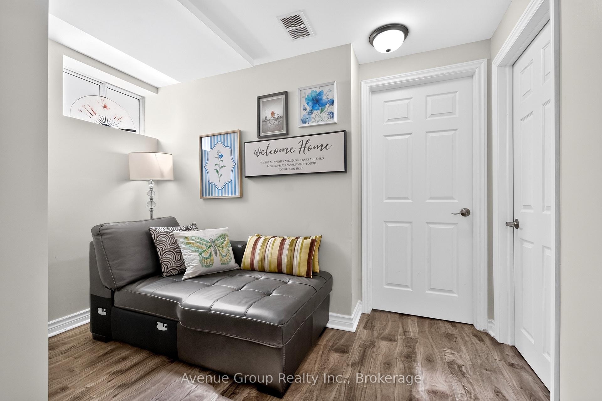 Photo 23 of 141 Budea Crescent, Scarborough, Wexford-Maryvale — HOMEH