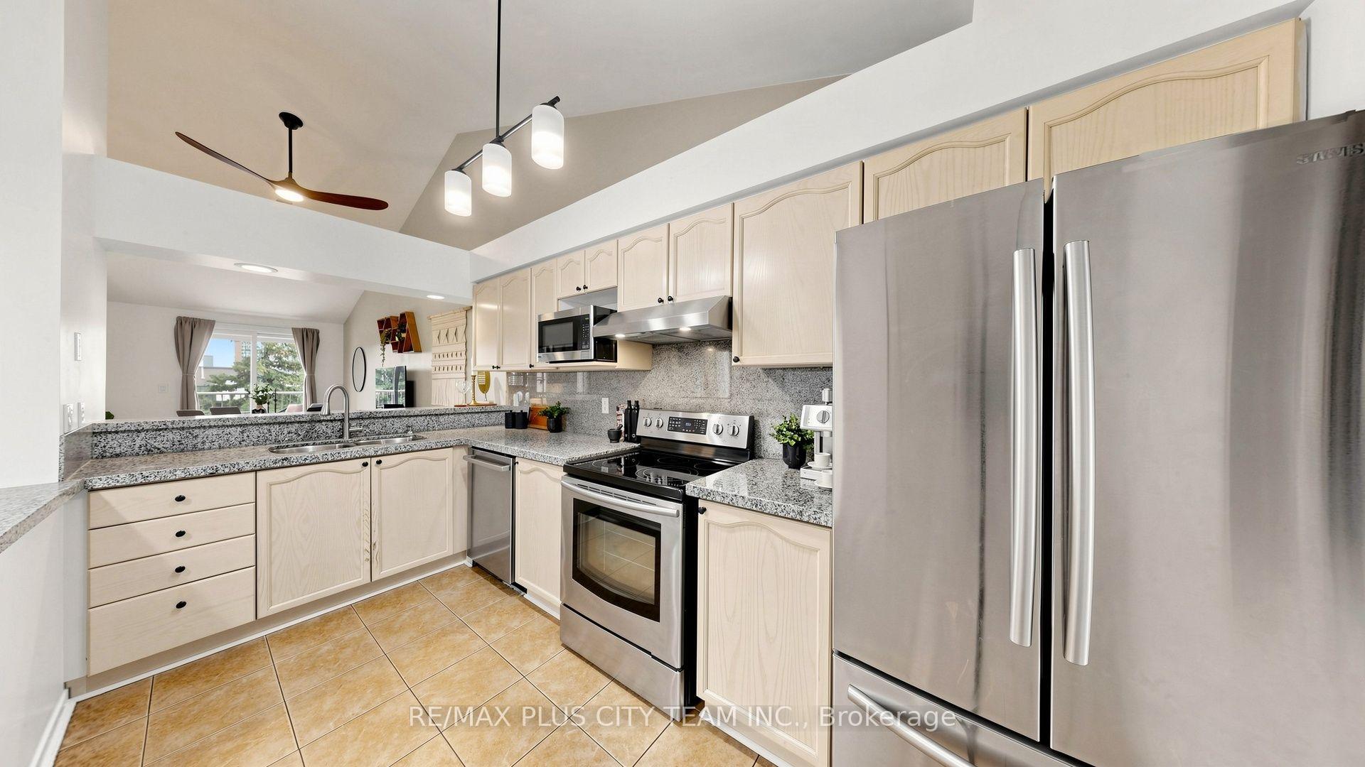 Photo 8 of Unit 111, 55 Bristol Road E, Mississauga, Hurontario — HOMEH