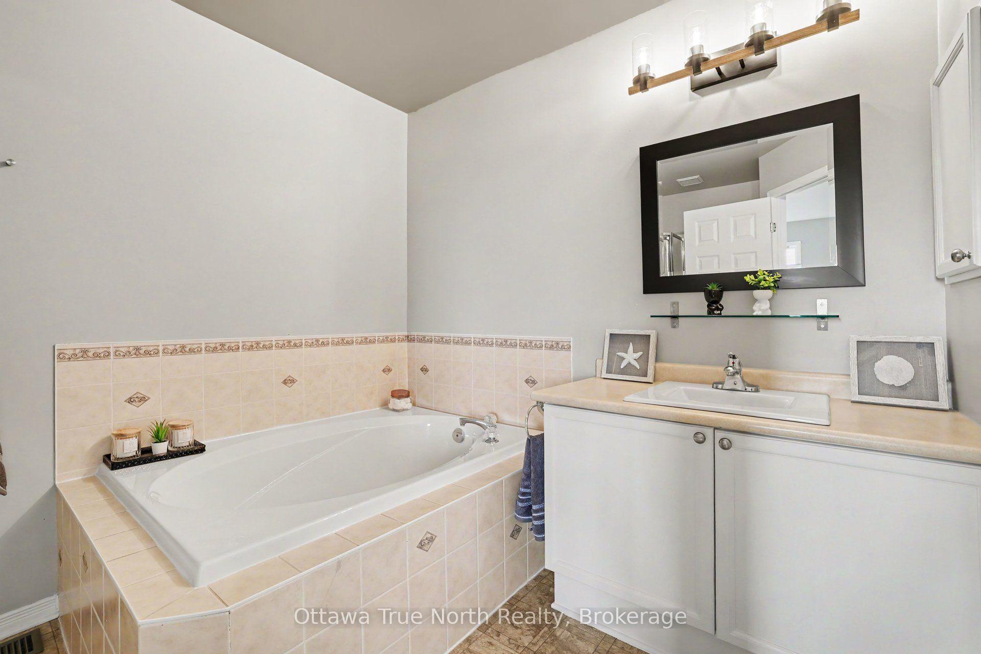 Photo 22 of 187 Kincardine Drive, Ottawa, Kanata - Glencairn/Hazeldean — HOMEH