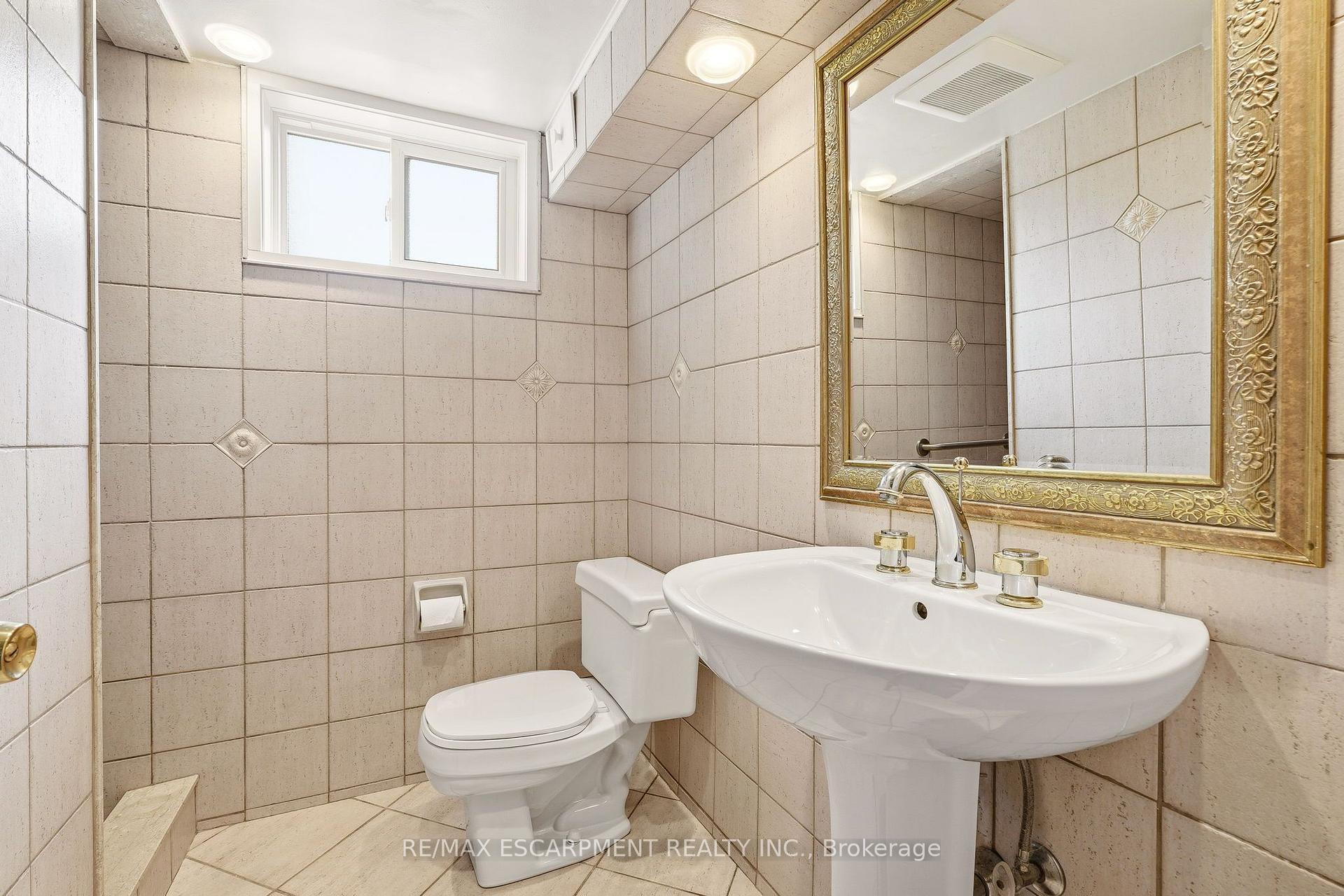 Photo 36 of 27 Brentwood Drive, Hamilton, Stoney Creek — HOMEH
