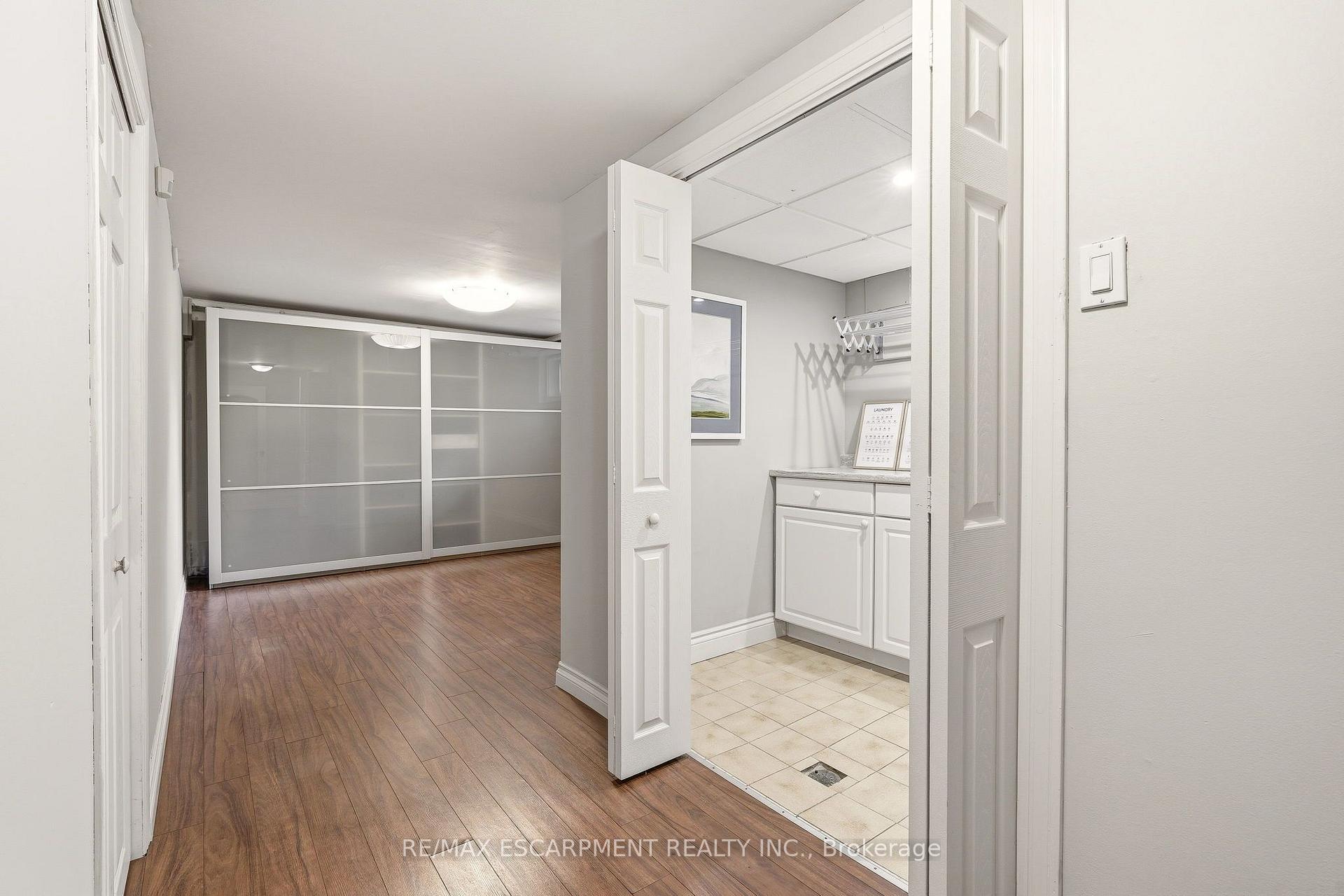 Photo 39 of 27 Brentwood Drive, Hamilton, Stoney Creek — HOMEH