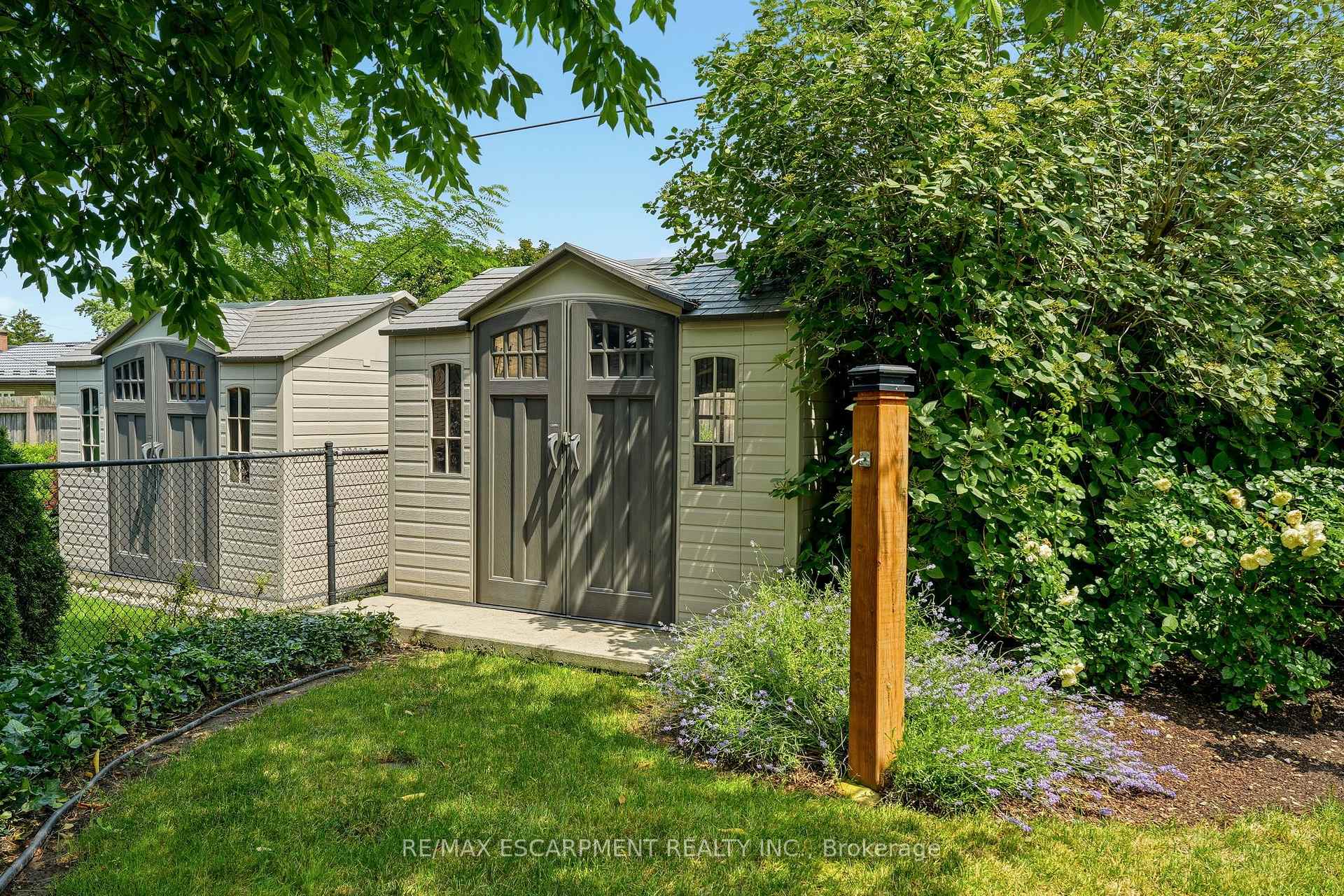 Photo 46 of 27 Brentwood Drive, Hamilton, Stoney Creek — HOMEH