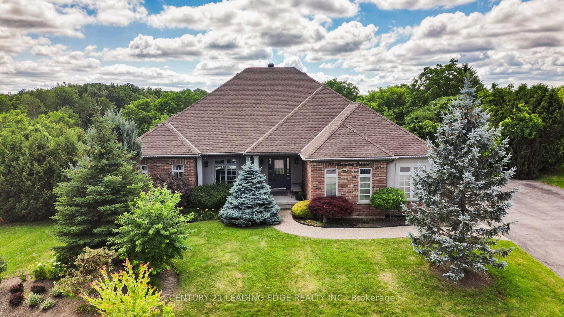 Front of 27 Karendale Crescent