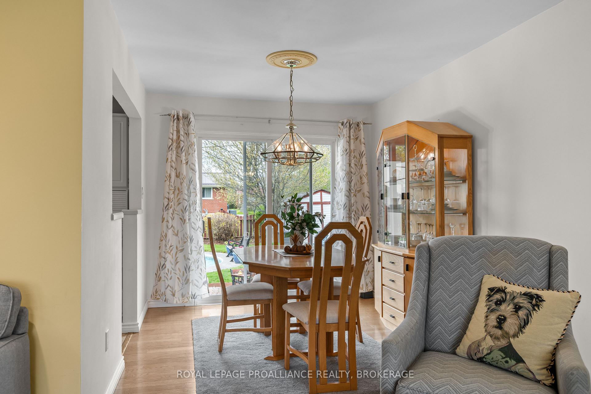 Photo 11 of 201 Camberley Crescent, Kingston, City SouthWest — HOMEH
