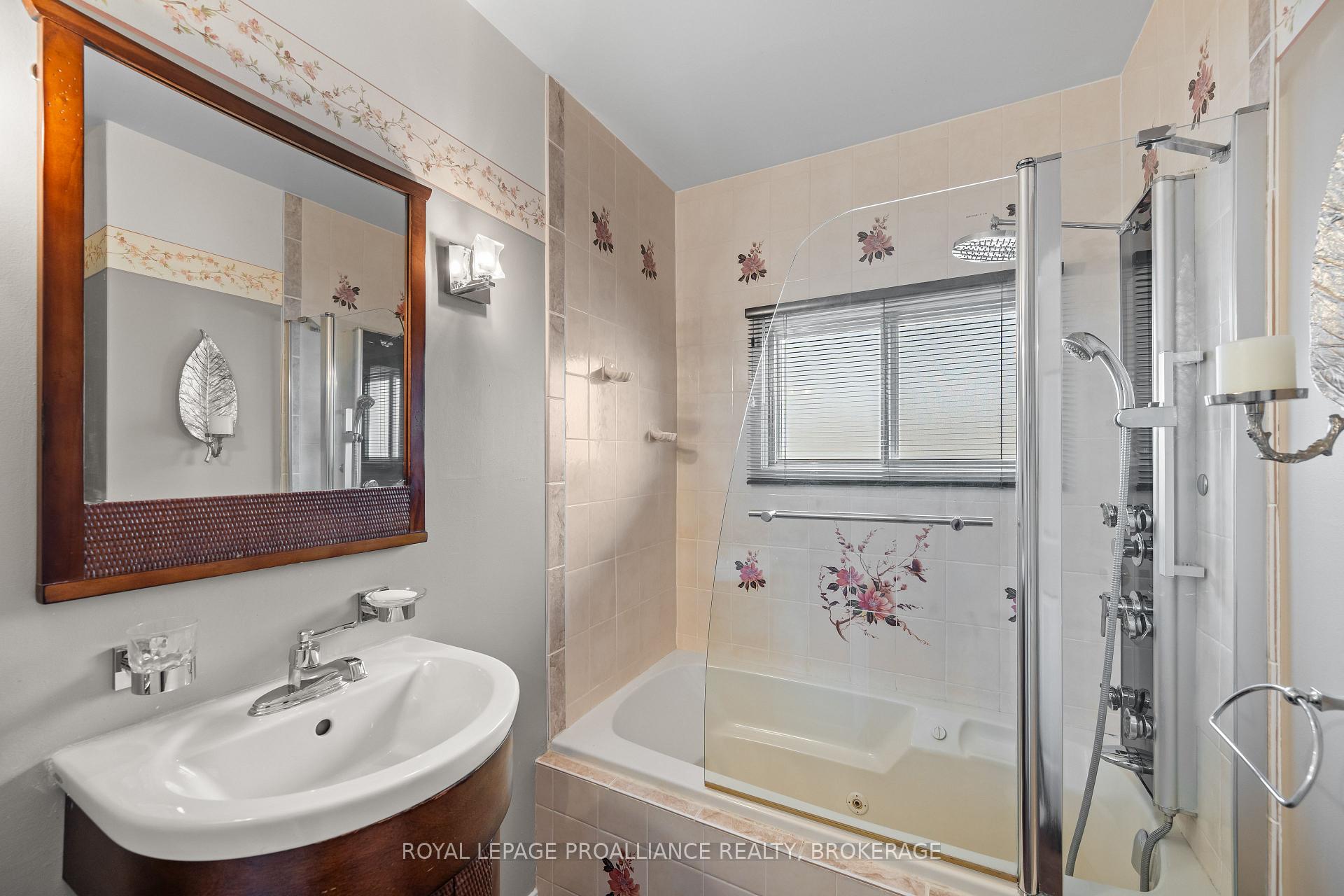 Photo 19 of 201 Camberley Crescent, Kingston, City SouthWest — HOMEH
