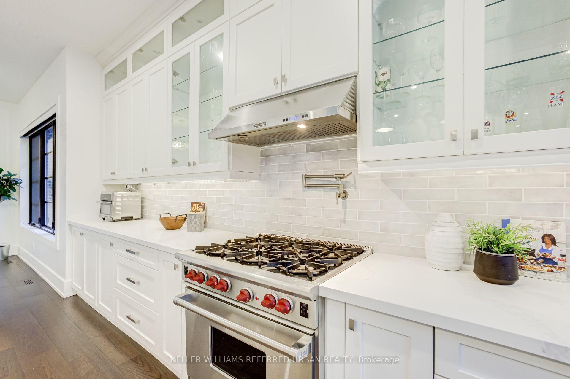 Photo 13 of 57 Ambleside Avenue, Etobicoke, Stonegate-Queensway — HOMEH