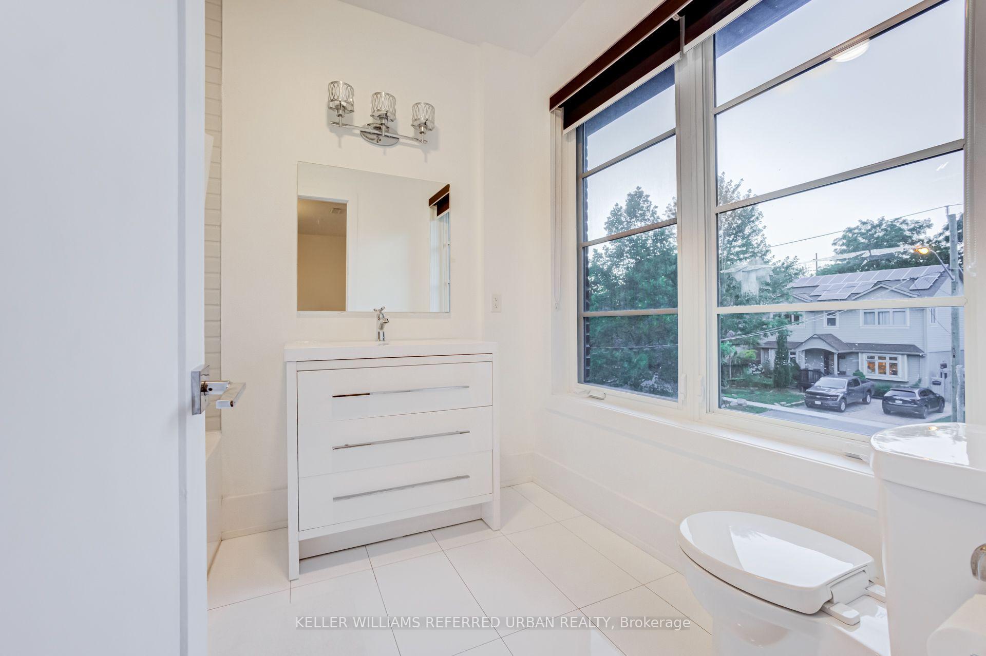 Photo 33 of 57 Ambleside Avenue, Etobicoke, Stonegate-Queensway — HOMEH