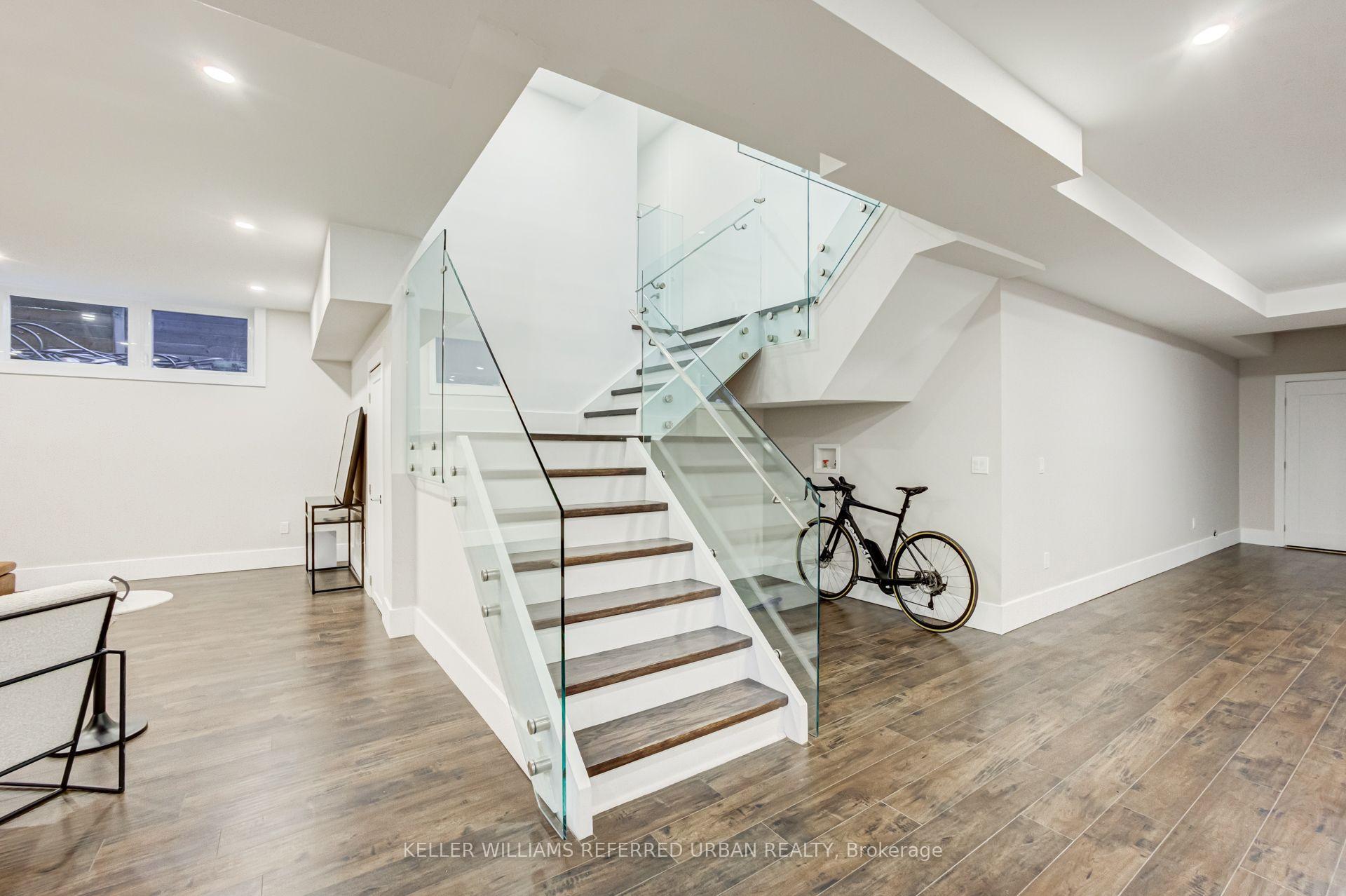 Photo 42 of 57 Ambleside Avenue, Etobicoke, Stonegate-Queensway — HOMEH