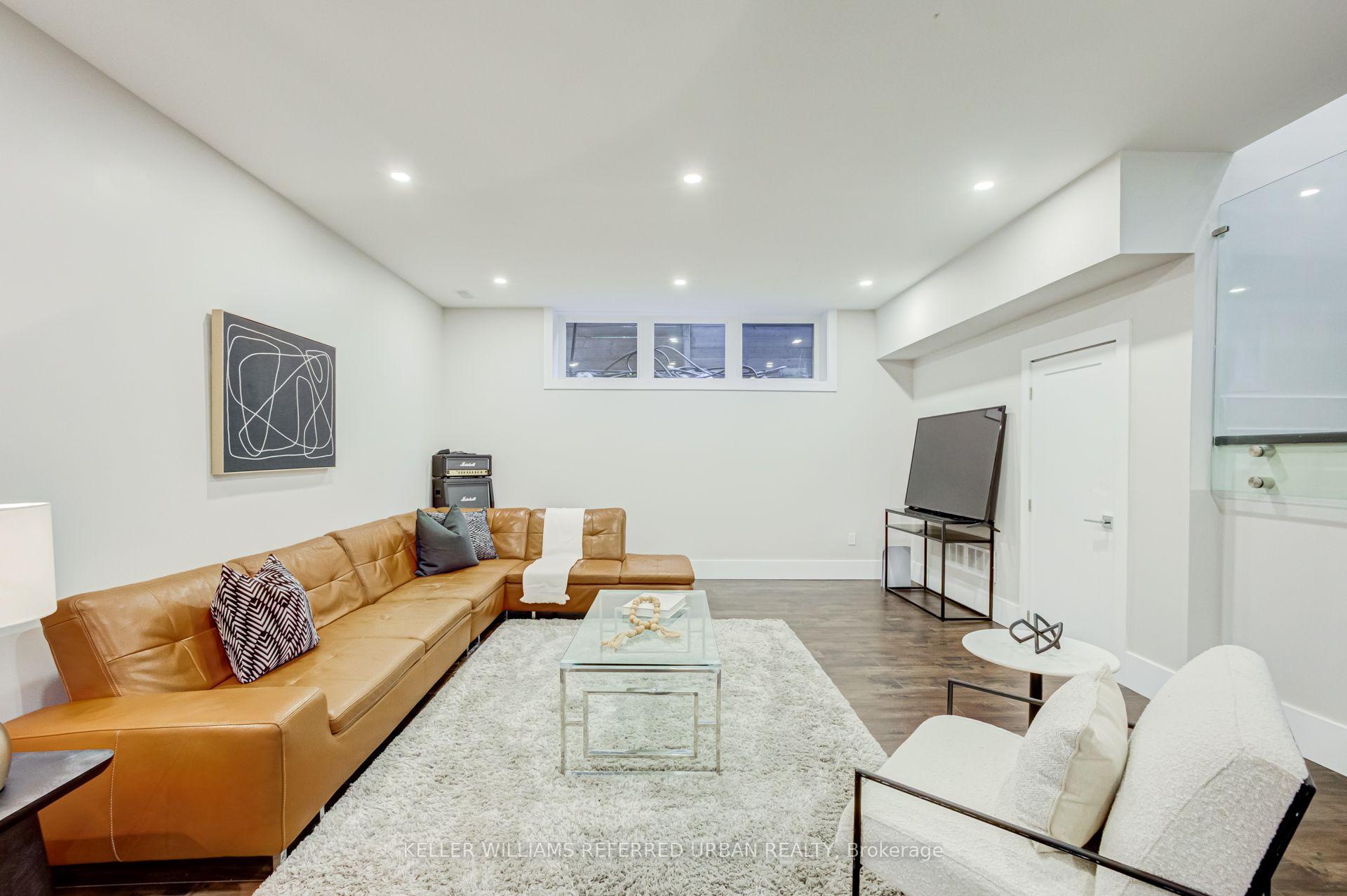 Photo 44 of 57 Ambleside Avenue, Etobicoke, Stonegate-Queensway — HOMEH