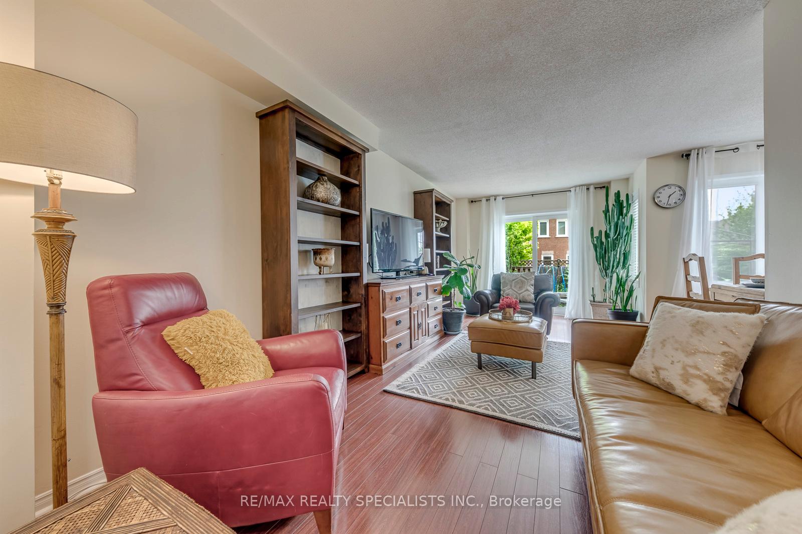 Photo 7 of 40 Mannel Crescent, Brampton, Fletcher's West — HOMEH