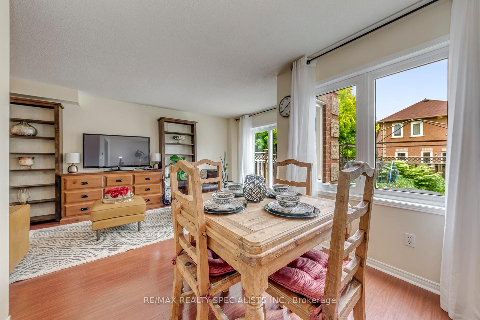Photo 13 of 40 Mannel Crescent, Brampton, Fletcher's West — HOMEH
