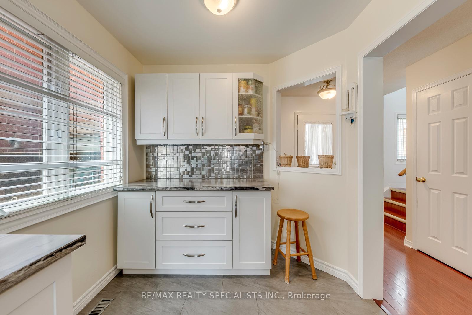 Photo 19 of 40 Mannel Crescent, Brampton, Fletcher's West — HOMEH