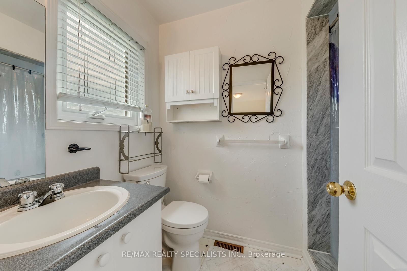 Photo 24 of 40 Mannel Crescent, Brampton, Fletcher's West — HOMEH
