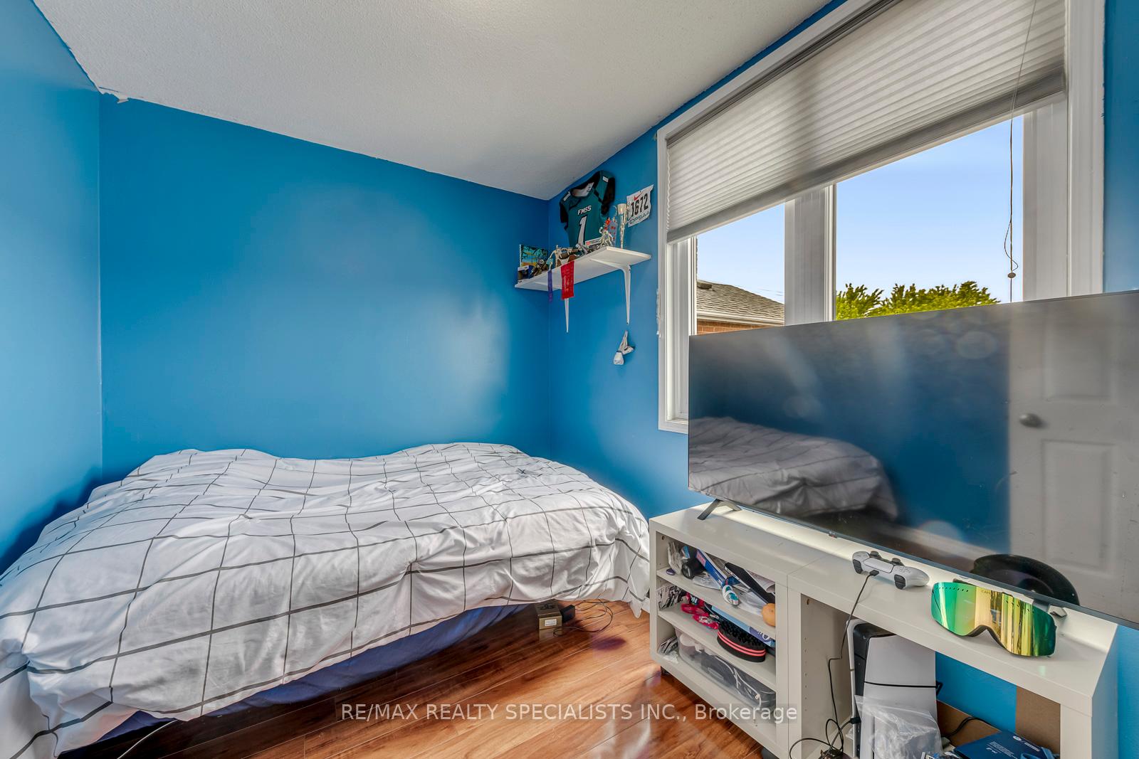 Photo 27 of 40 Mannel Crescent, Brampton, Fletcher's West — HOMEH