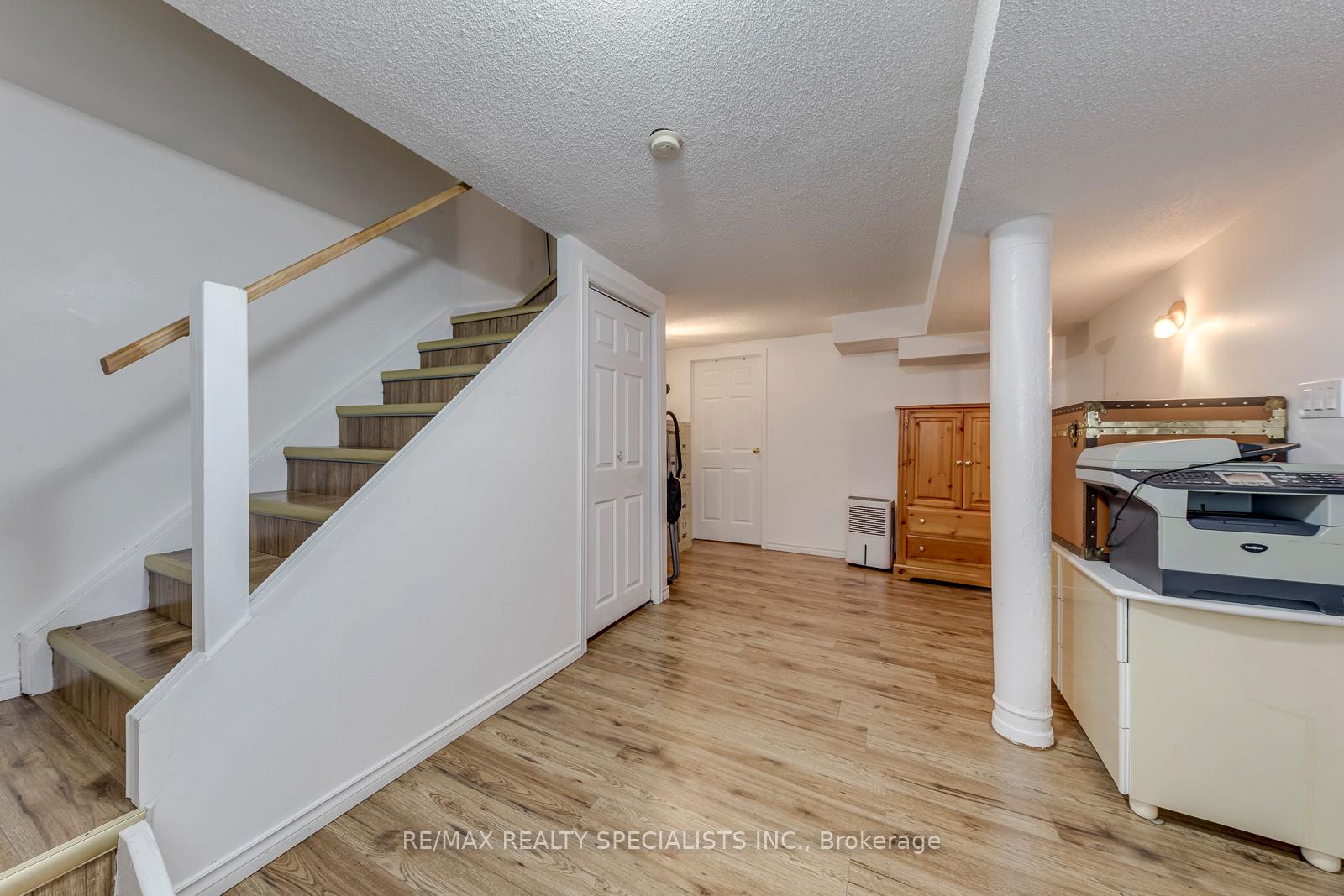 Photo 31 of 40 Mannel Crescent, Brampton, Fletcher's West — HOMEH