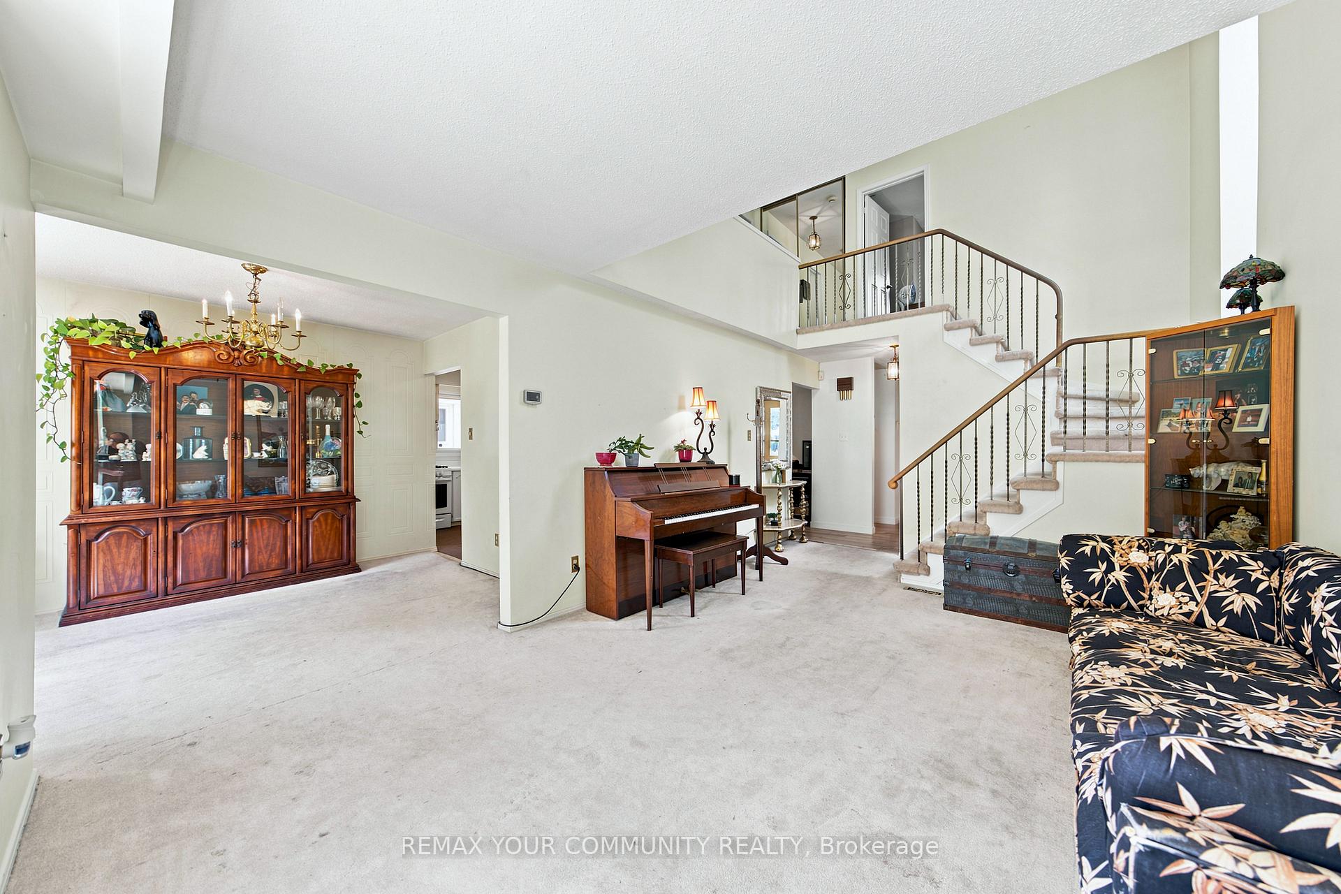 Photo 10 of 37 Longbow Square, Scarborough, Steeles — HOMEH