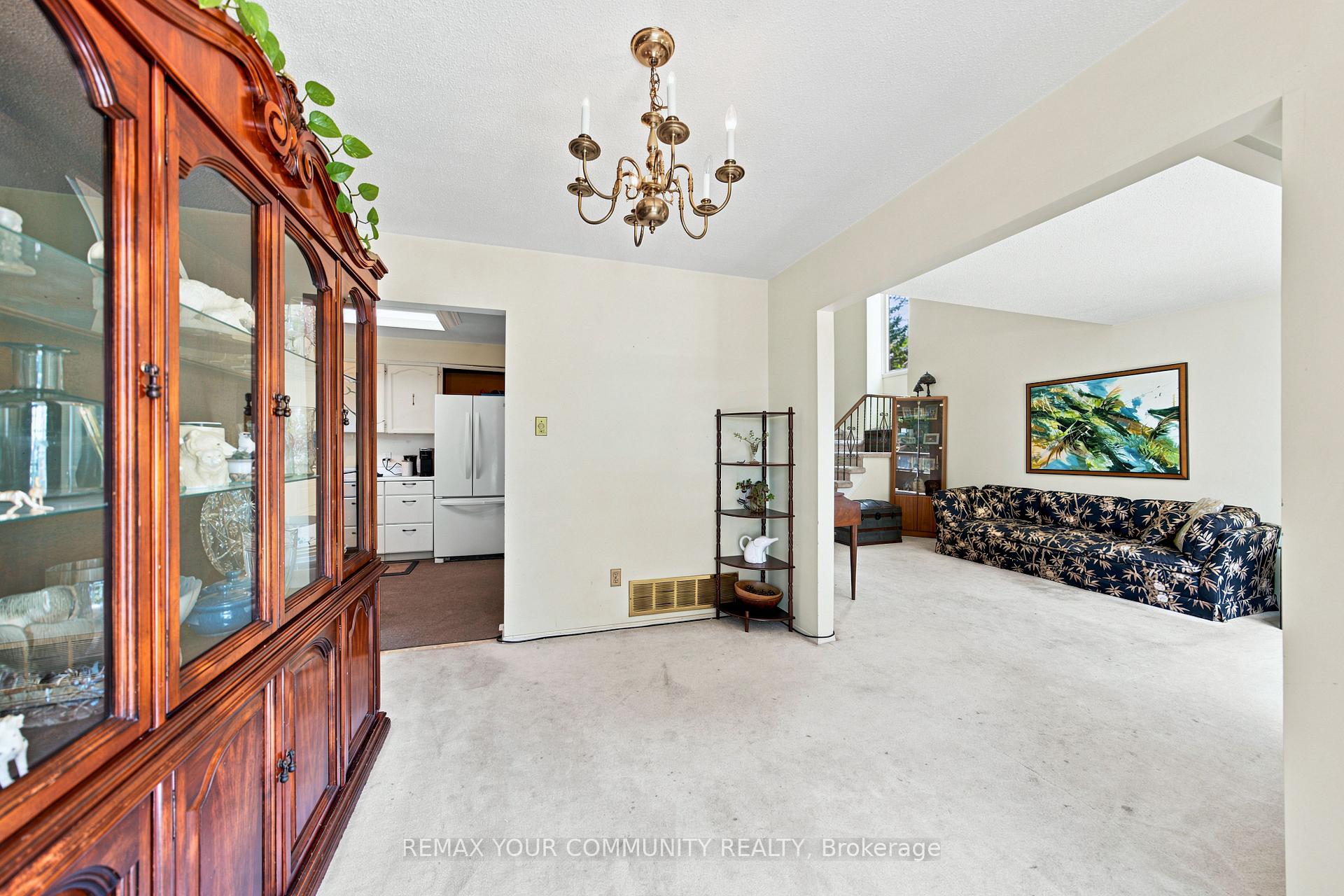 Photo 13 of 37 Longbow Square, Scarborough, Steeles — HOMEH