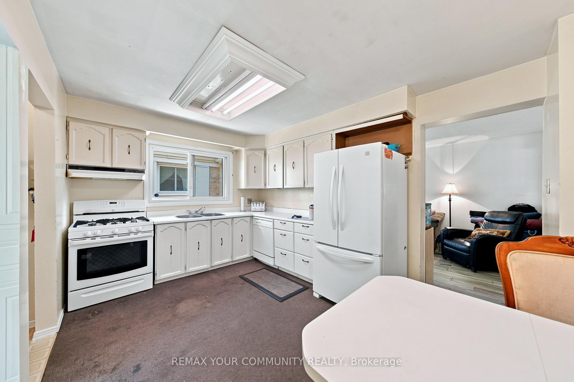 Photo 17 of 37 Longbow Square, Scarborough, Steeles — HOMEH