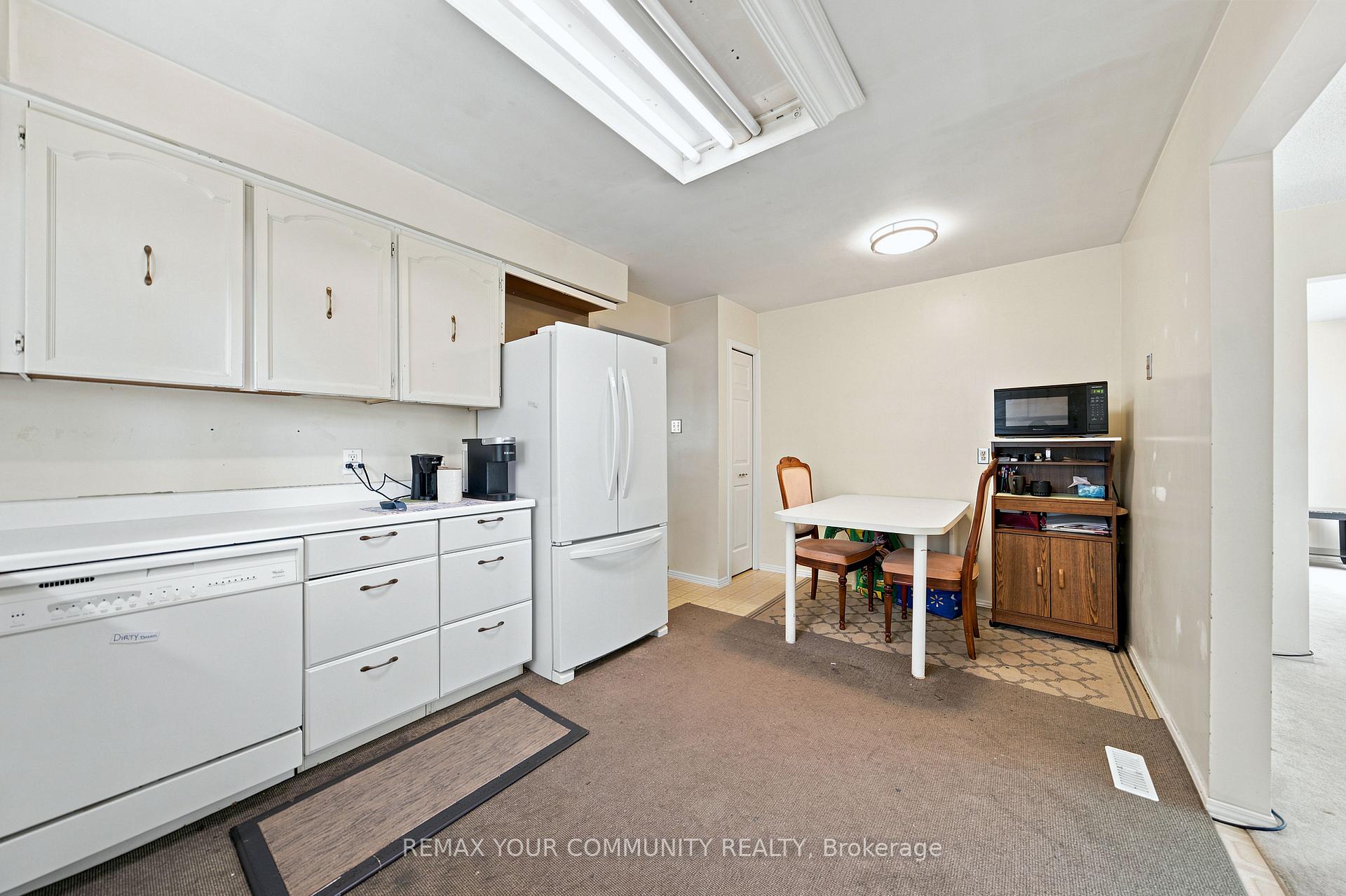 Photo 20 of 37 Longbow Square, Scarborough, Steeles — HOMEH