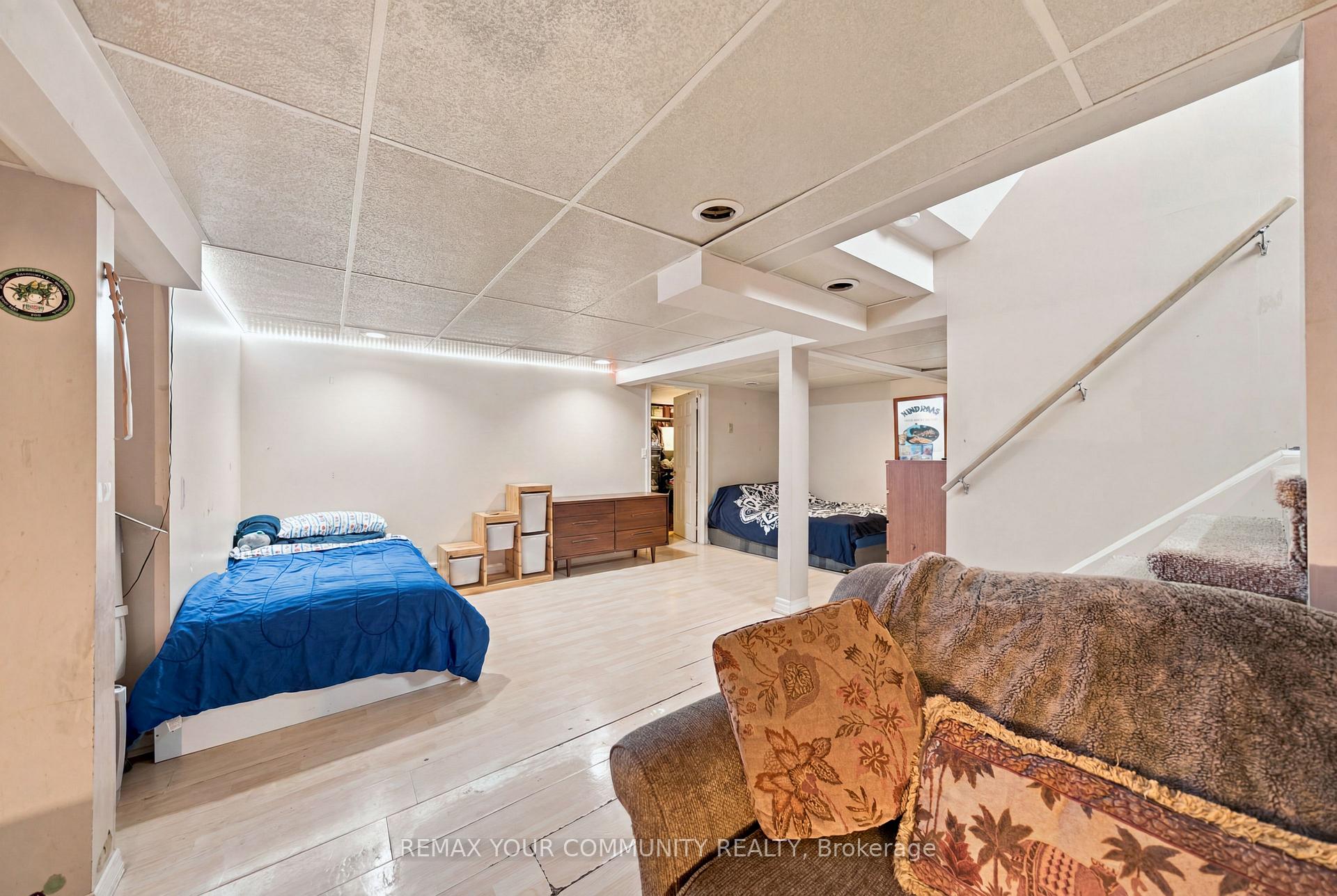 Photo 34 of 37 Longbow Square, Scarborough, Steeles — HOMEH