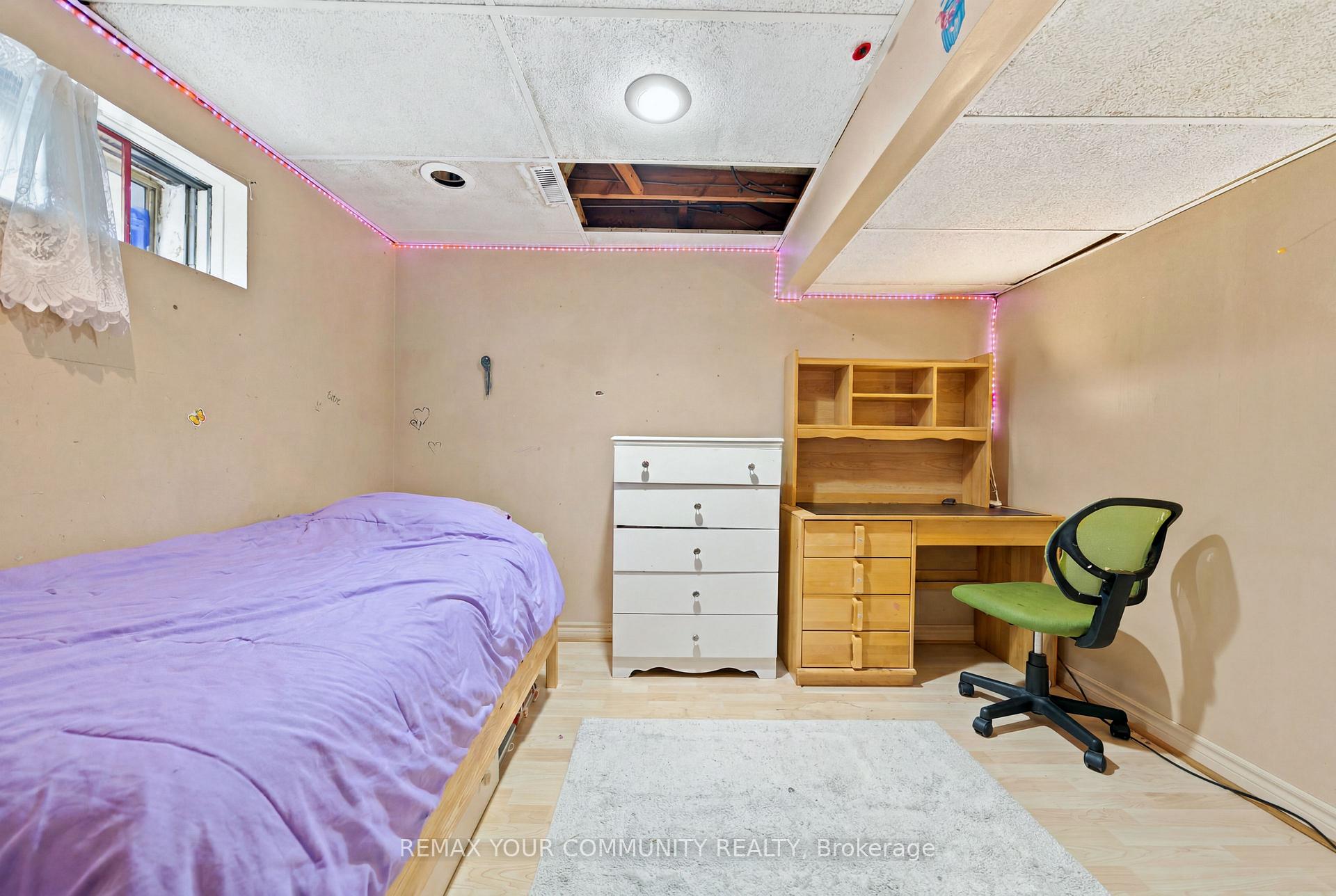Photo 36 of 37 Longbow Square, Scarborough, Steeles — HOMEH
