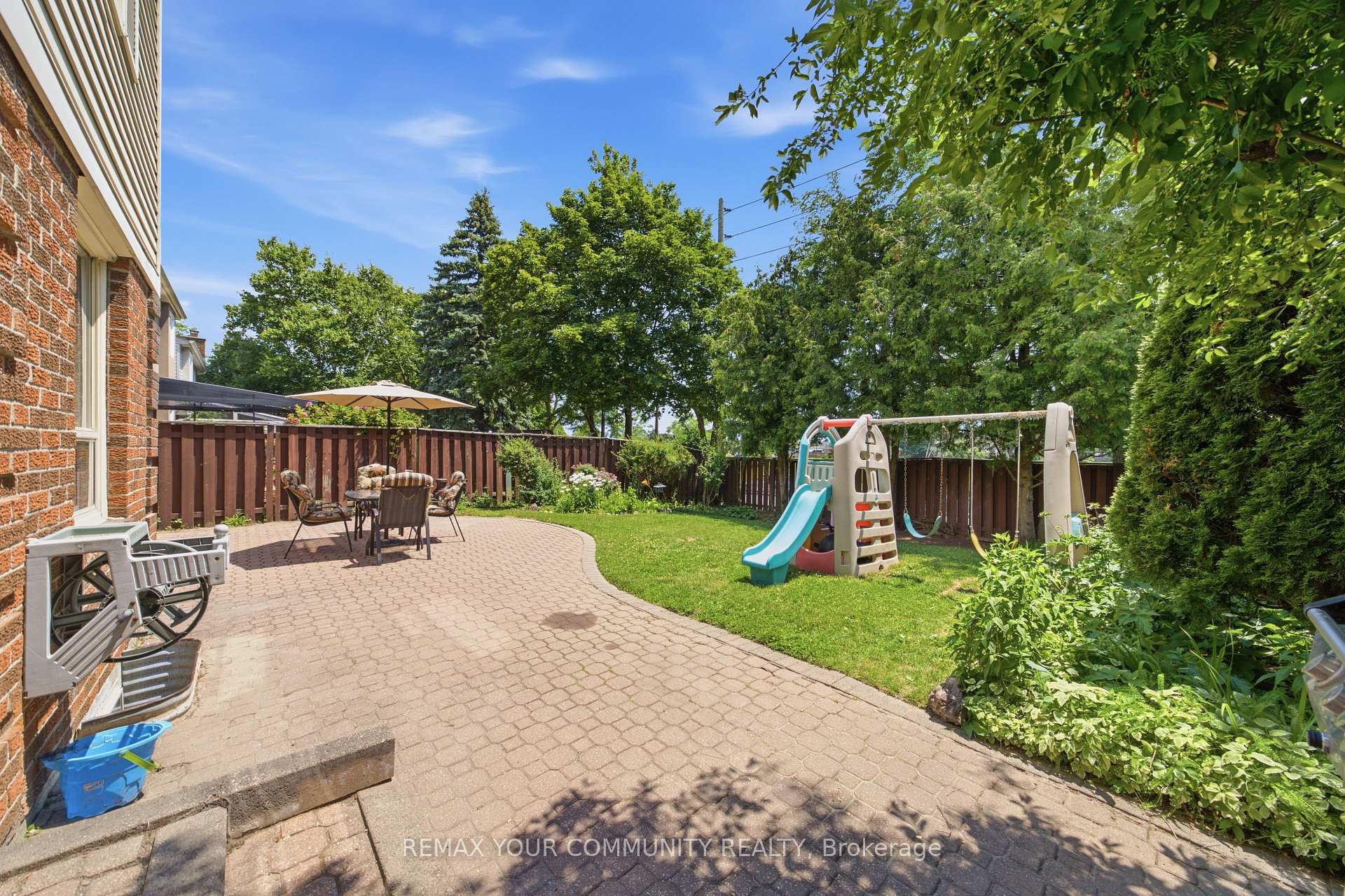 Photo 38 of 37 Longbow Square, Scarborough, Steeles — HOMEH