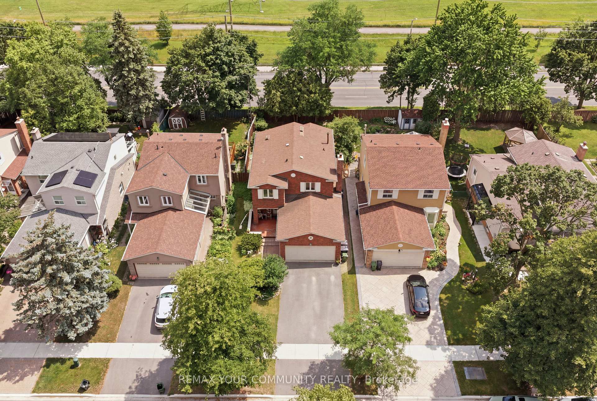 Photo 45 of 37 Longbow Square, Scarborough, Steeles — HOMEH