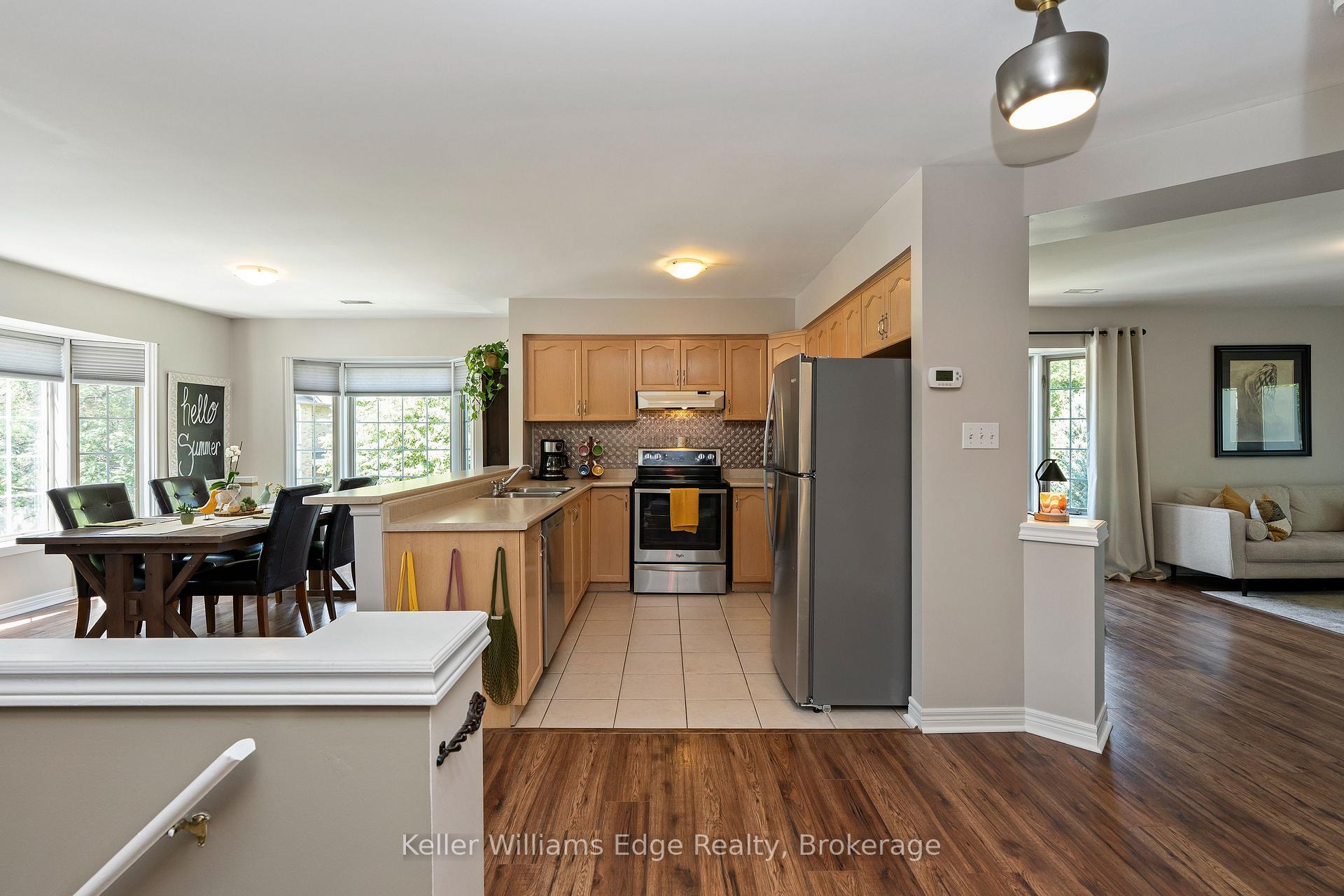 Photo 7 of Unit 8, 705 Cumberland Avenue, Burlington, Roseland — HOMEH