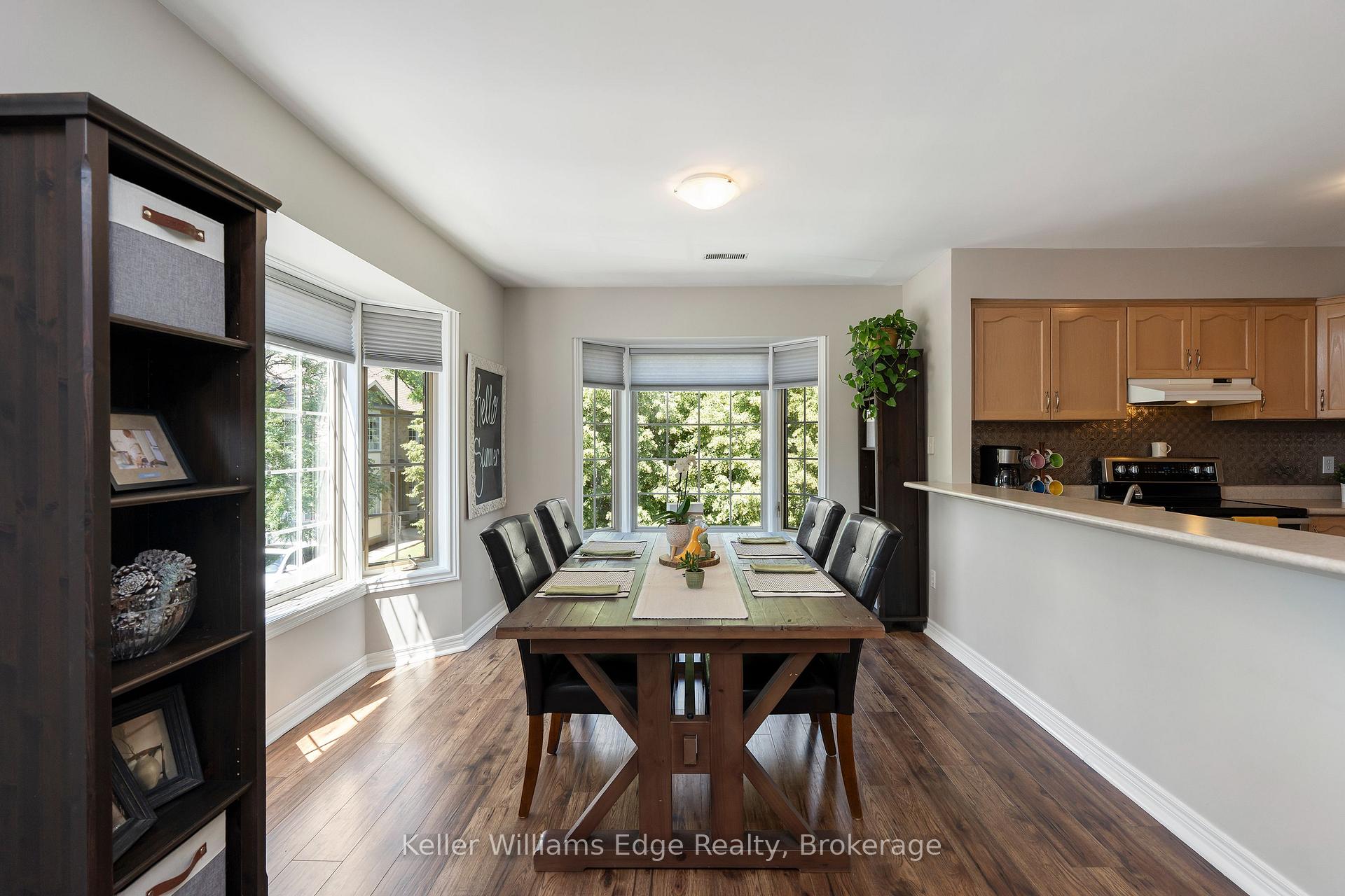 Photo 10 of Unit 8, 705 Cumberland Avenue, Burlington, Roseland — HOMEH
