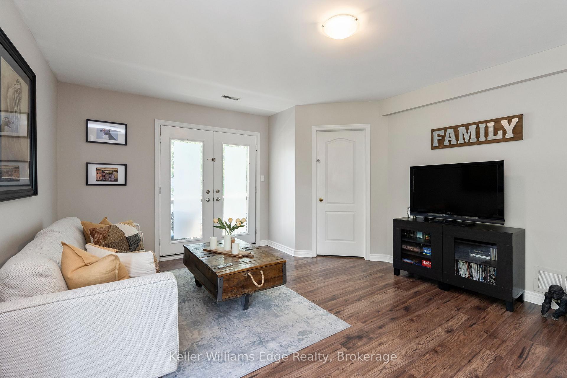 Photo 19 of Unit 8, 705 Cumberland Avenue, Burlington, Roseland — HOMEH