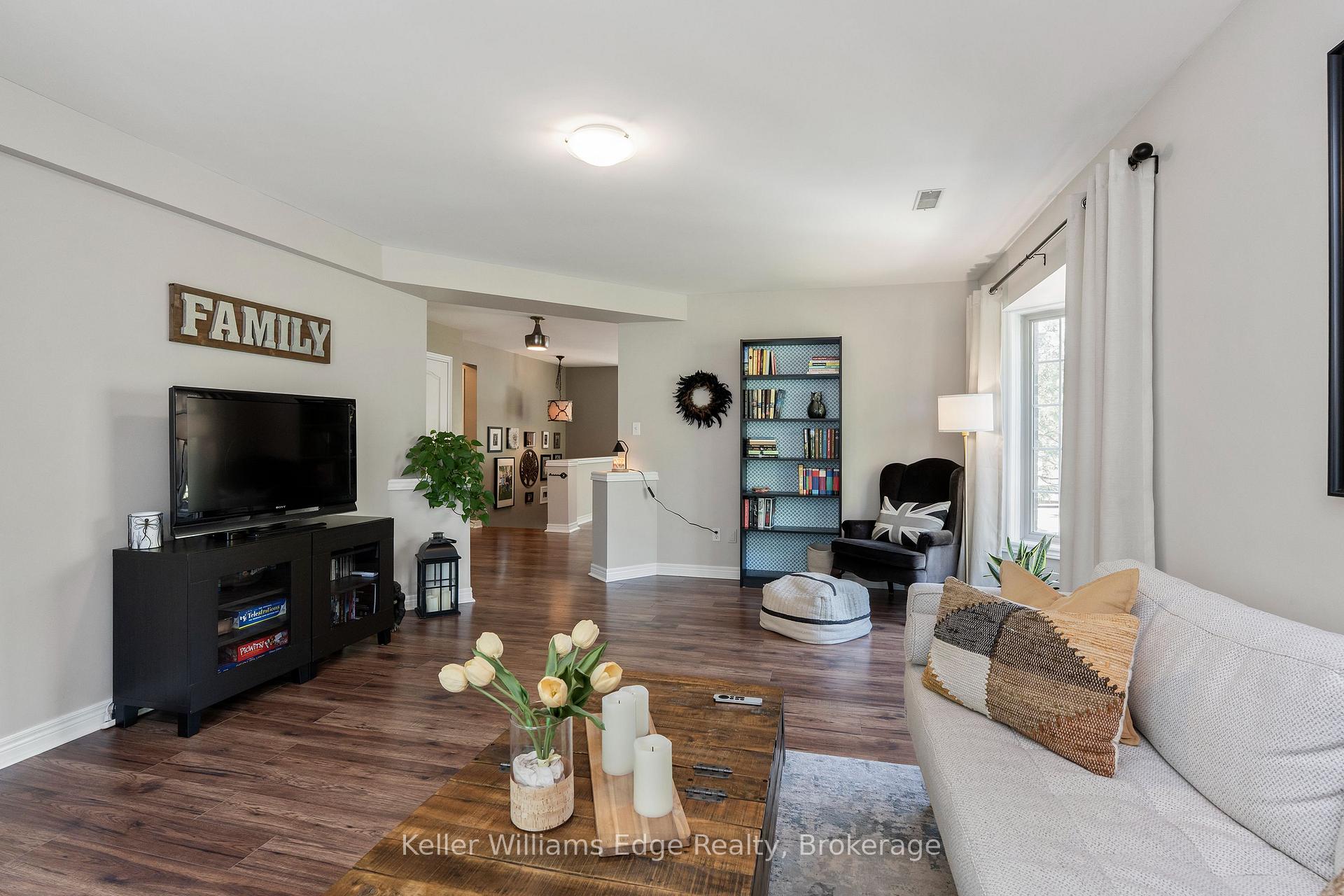 Photo 21 of Unit 8, 705 Cumberland Avenue, Burlington, Roseland — HOMEH