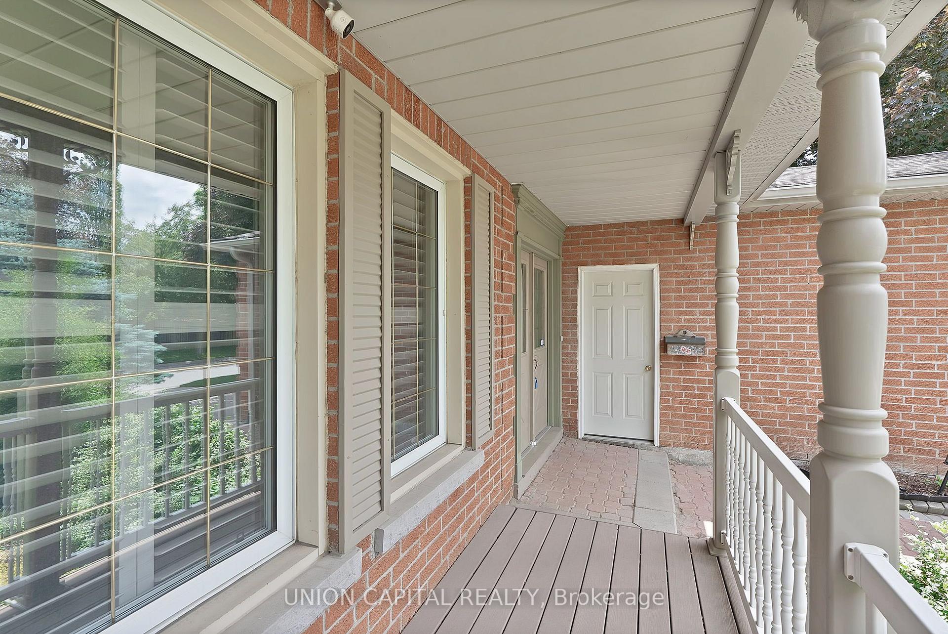 Photo 3 of 35 Mccarty Crescent, Markham, Markham Village — HOMEH