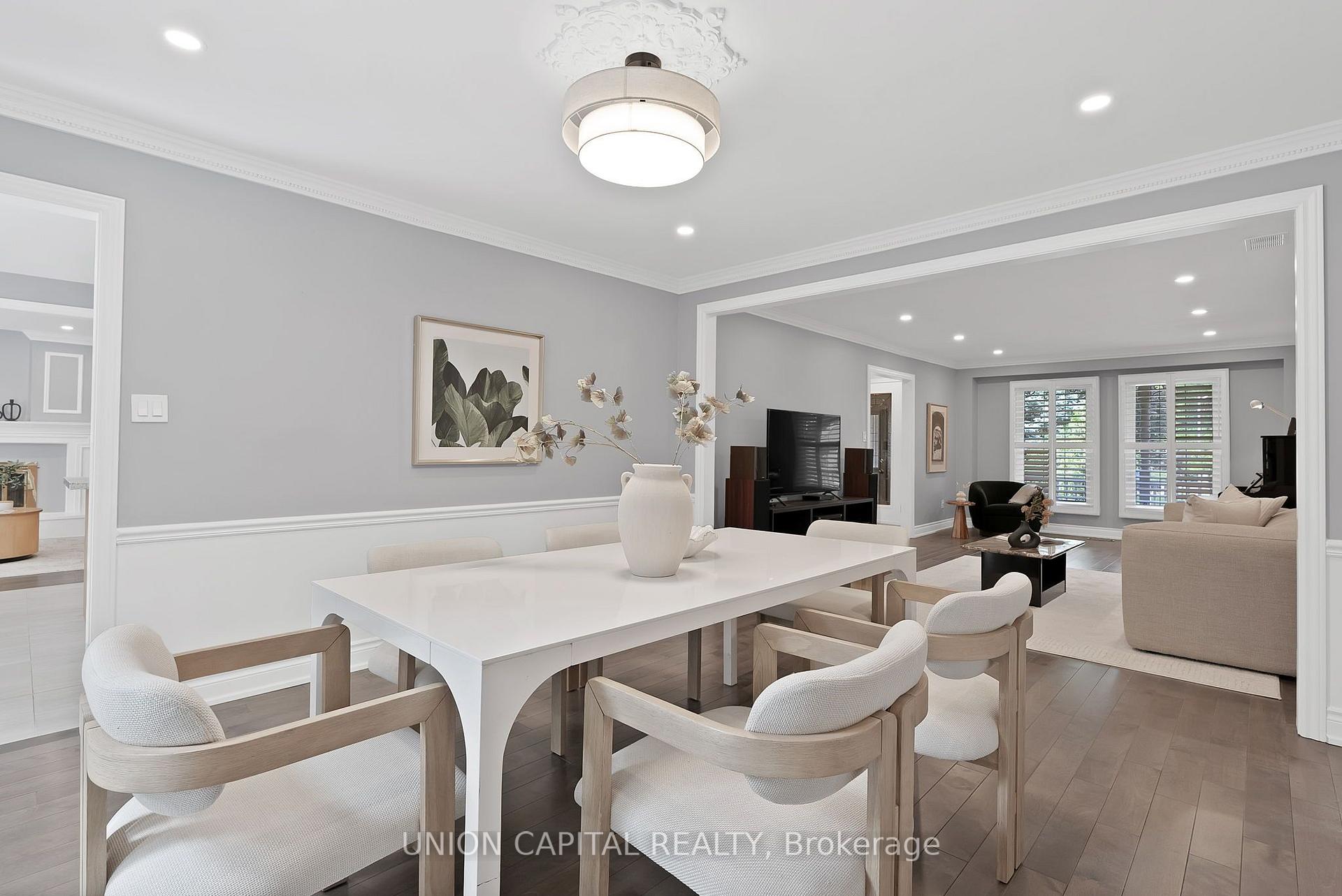 Photo 10 of 35 Mccarty Crescent, Markham, Markham Village — HOMEH