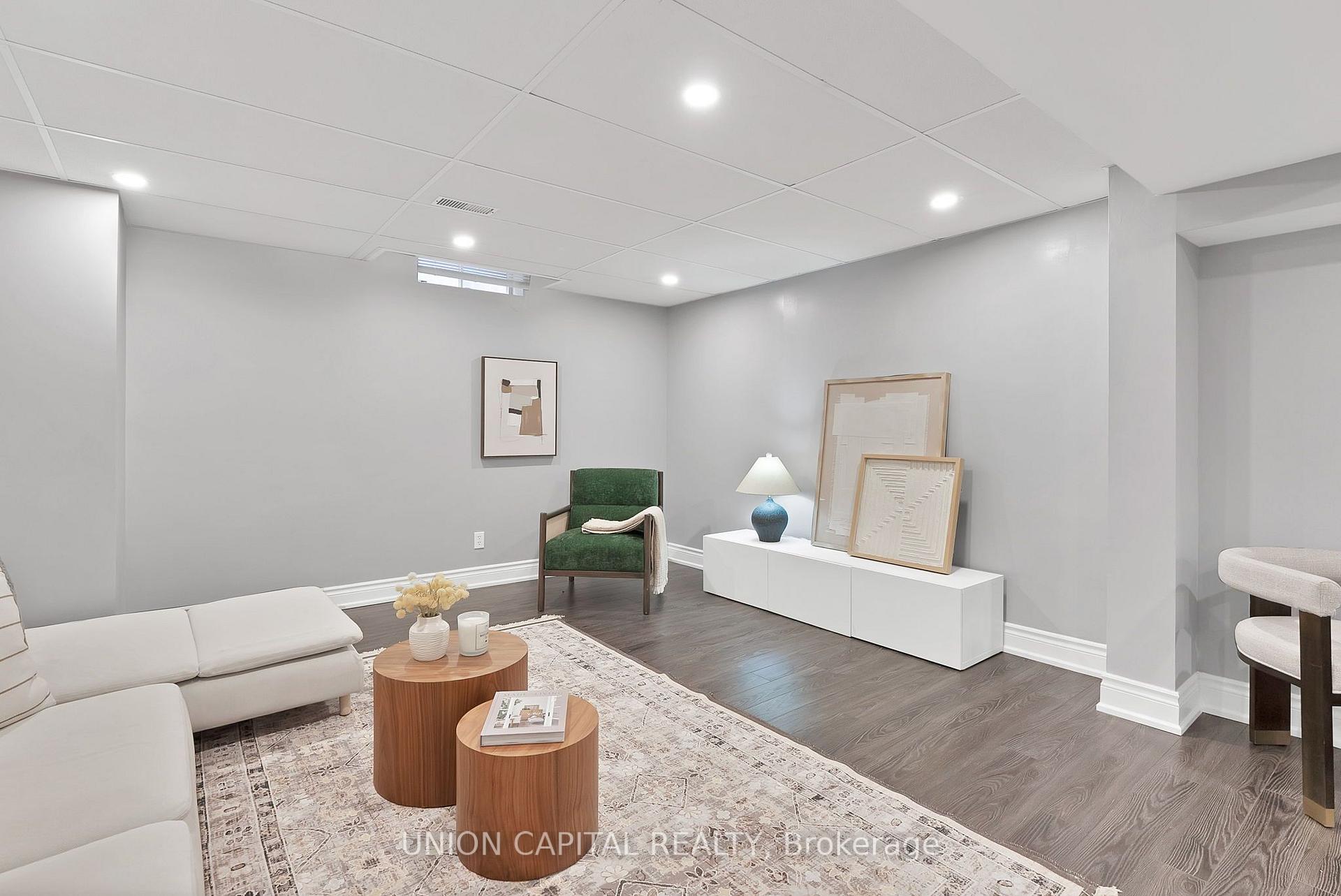 Photo 39 of 35 Mccarty Crescent, Markham, Markham Village — HOMEH