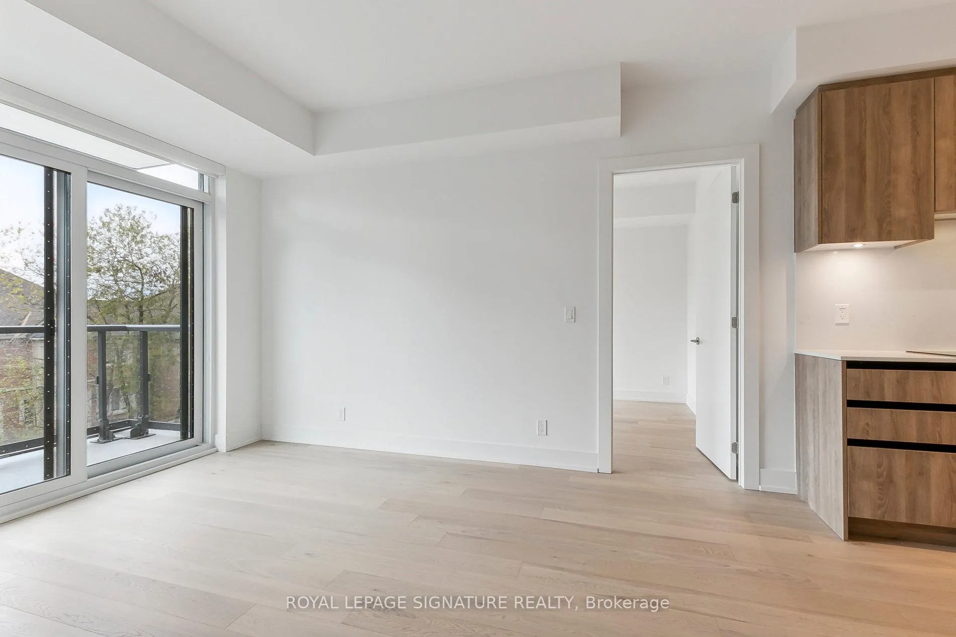 Photo 13 of Unit D-329, 8 Beverley Glen Boulevard, Vaughan, Beverley Glen — HOMEH