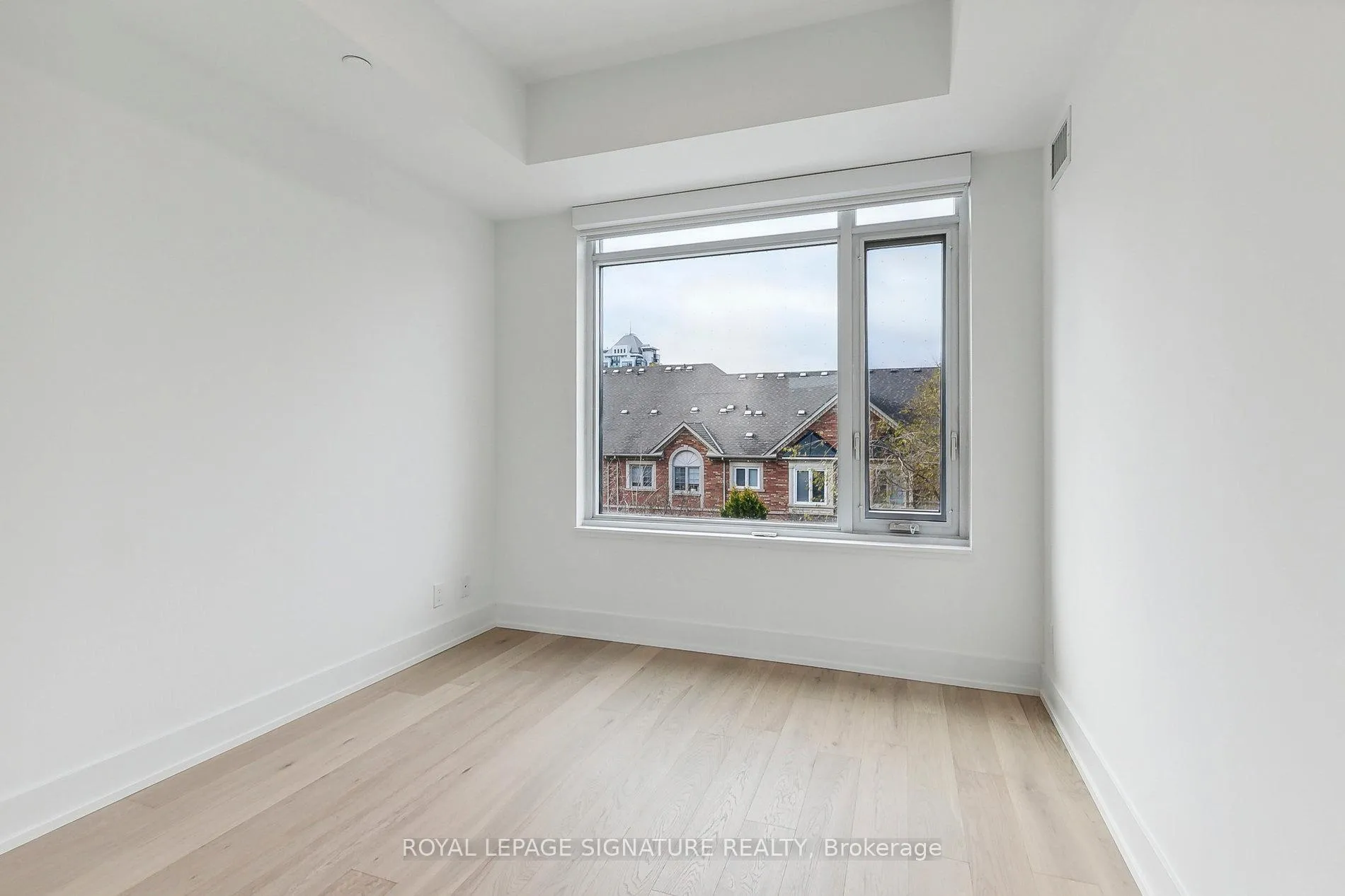 Photo 20 of Unit D-329, 8 Beverley Glen Boulevard, Vaughan, Beverley Glen — HOMEH