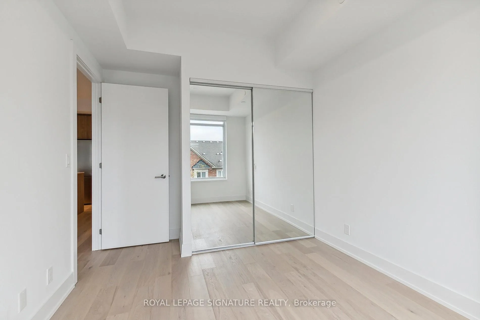 Photo 22 of Unit D-329, 8 Beverley Glen Boulevard, Vaughan, Beverley Glen — HOMEH
