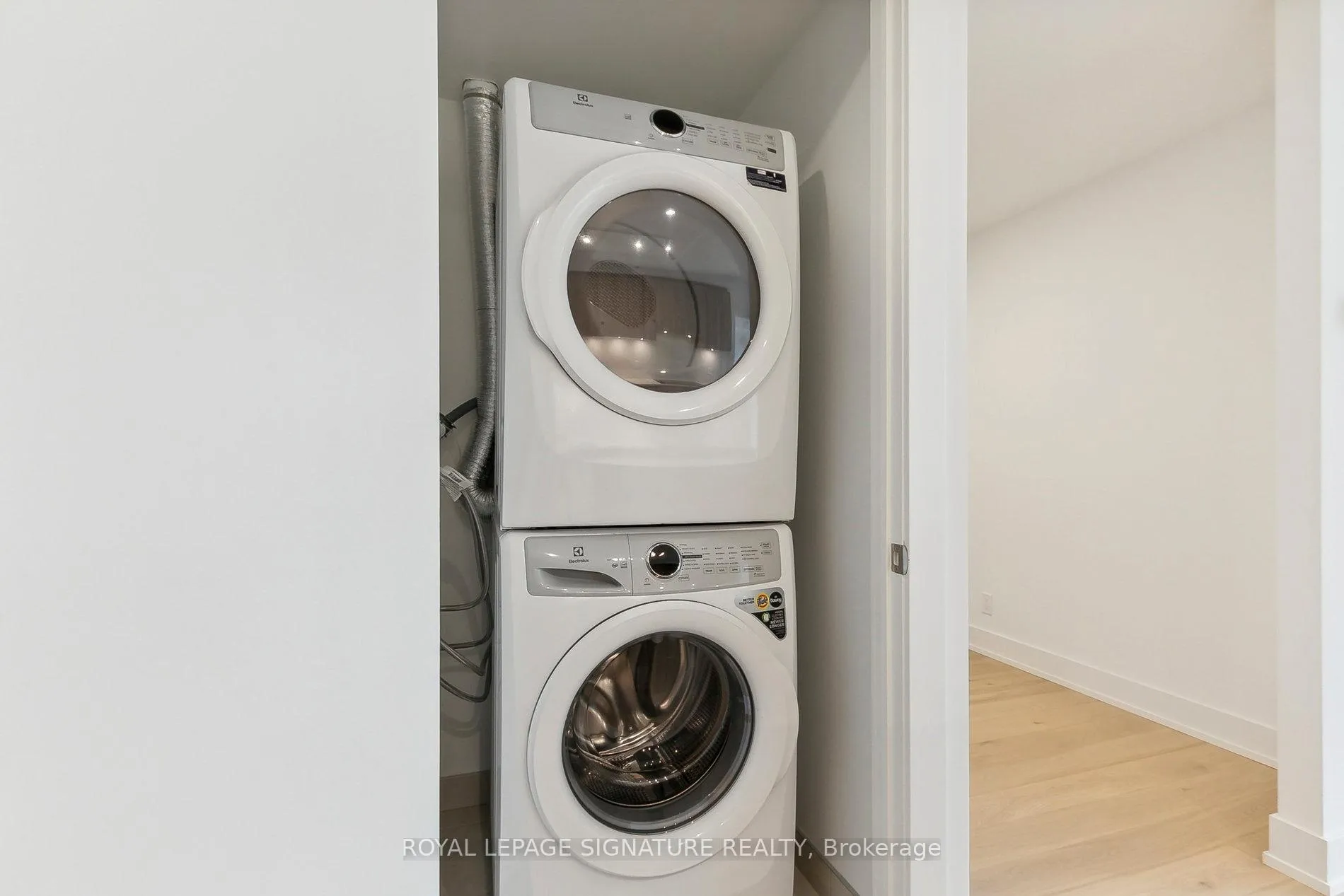 Photo 32 of Unit D-329, 8 Beverley Glen Boulevard, Vaughan, Beverley Glen — HOMEH