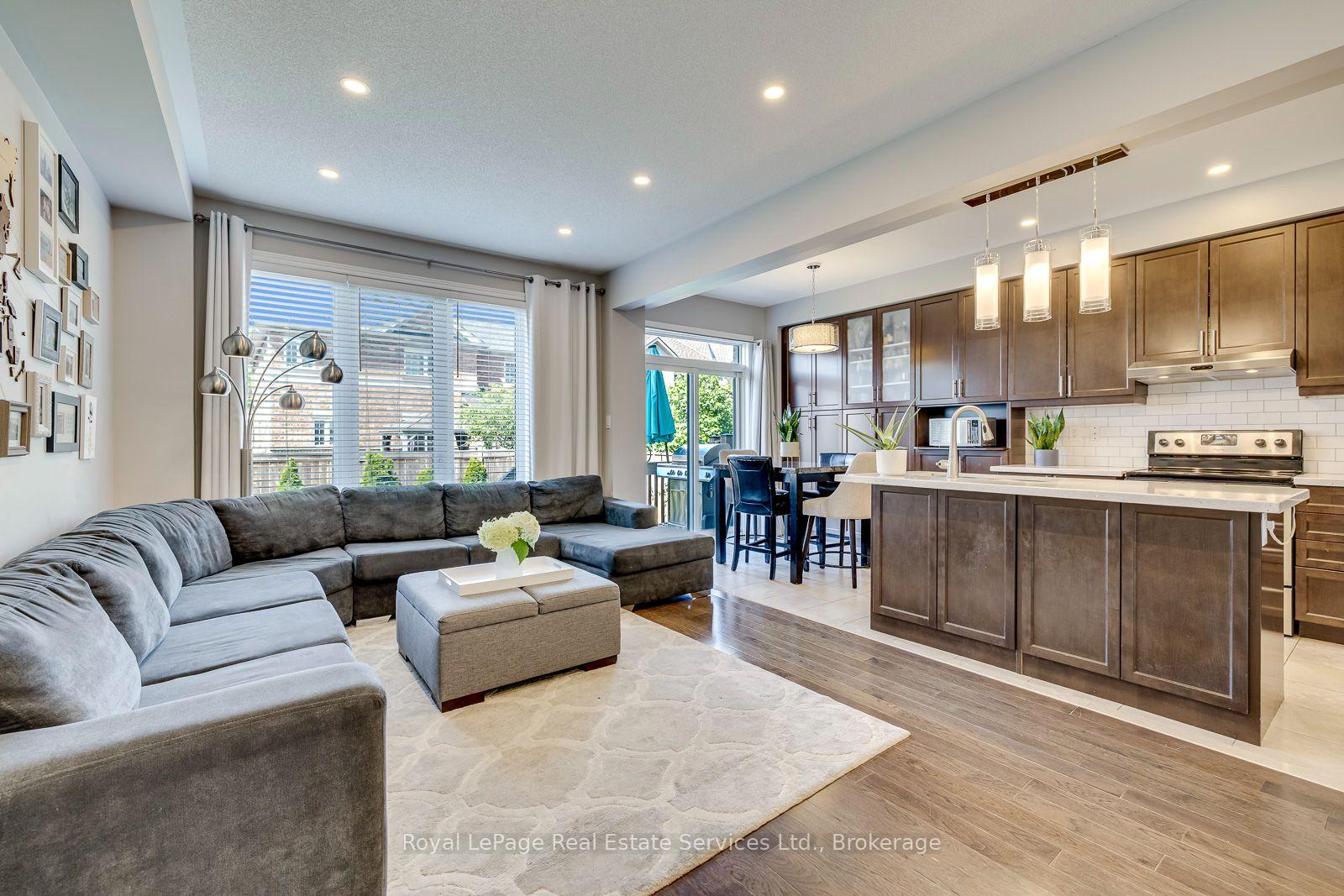 Photo 9 of 23 Diamond Leaf Lane, Halton Hills, Georgetown — HOMEH