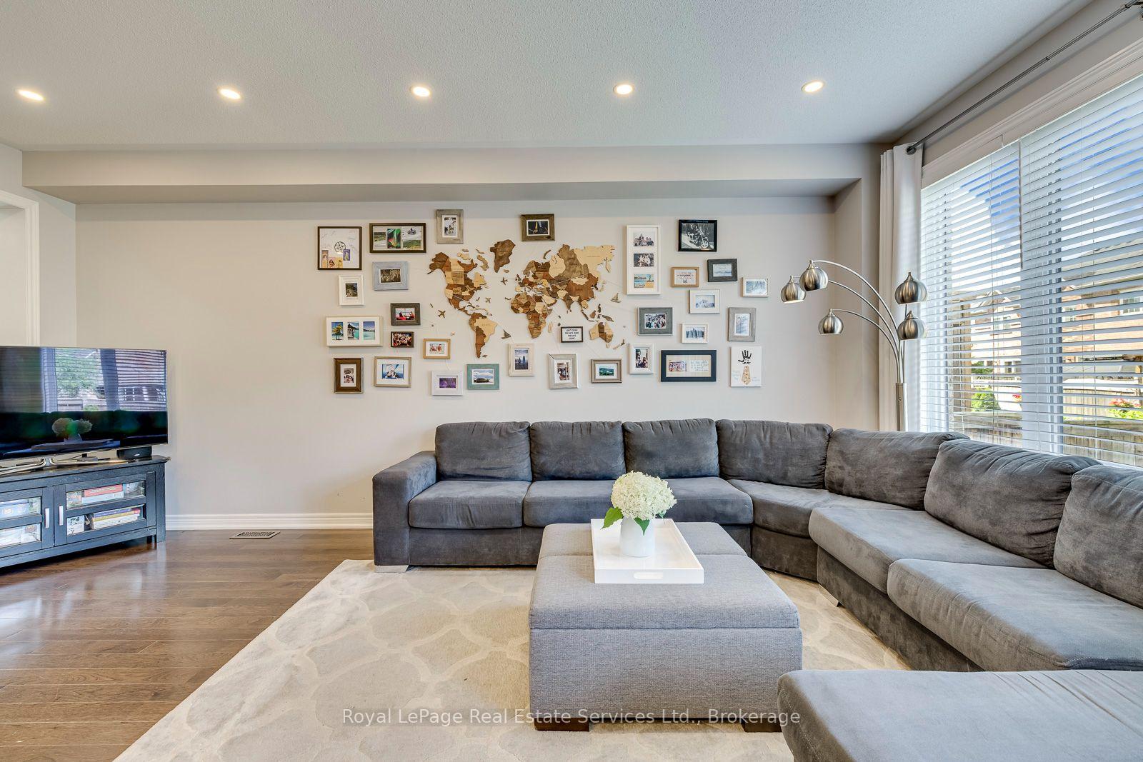 Photo 10 of 23 Diamond Leaf Lane, Halton Hills, Georgetown — HOMEH