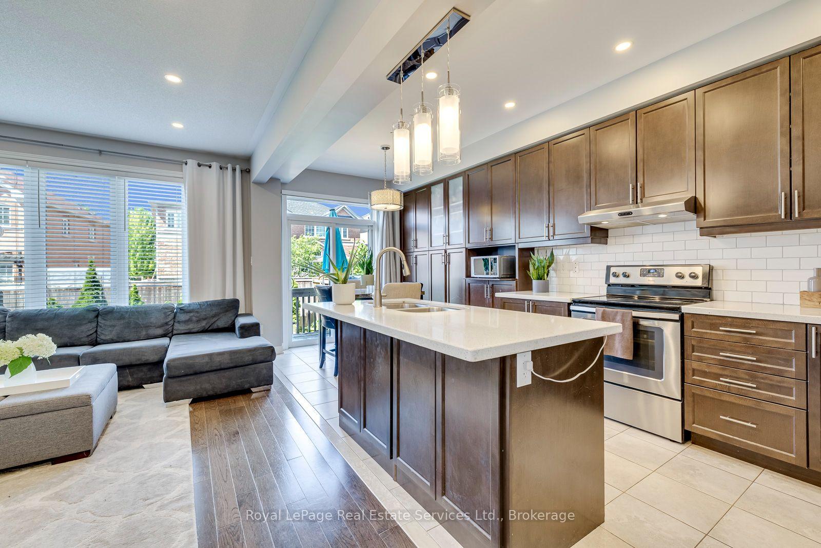 Photo 11 of 23 Diamond Leaf Lane, Halton Hills, Georgetown — HOMEH