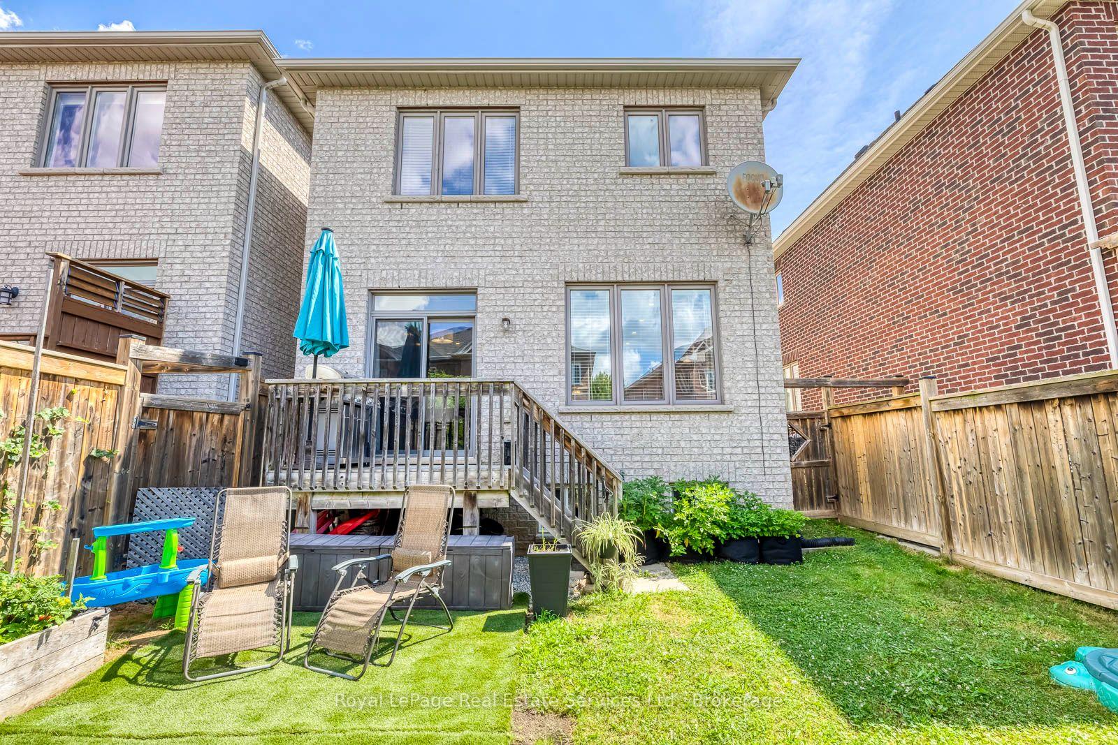 Photo 26 of 23 Diamond Leaf Lane, Halton Hills, Georgetown — HOMEH