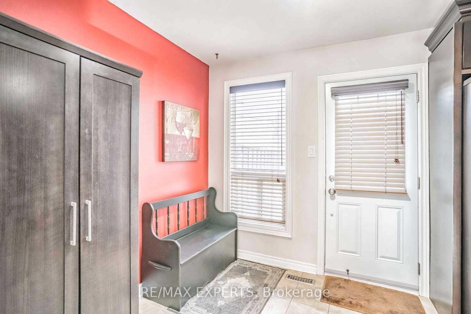 Photo 2 of 101 Morley Crescent, Brampton, Central Park — HOMEH