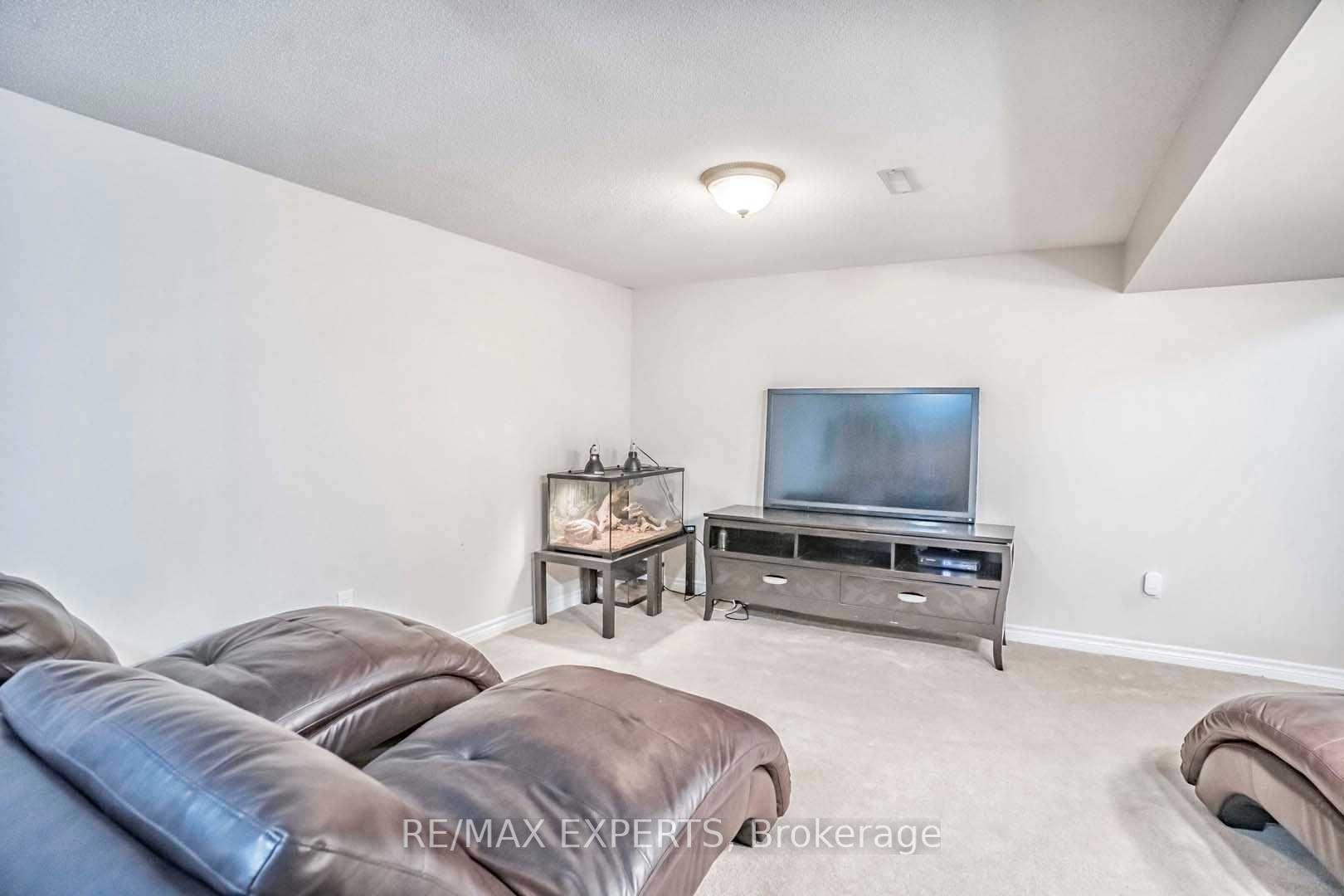 Photo 5 of 101 Morley Crescent, Brampton, Central Park — HOMEH