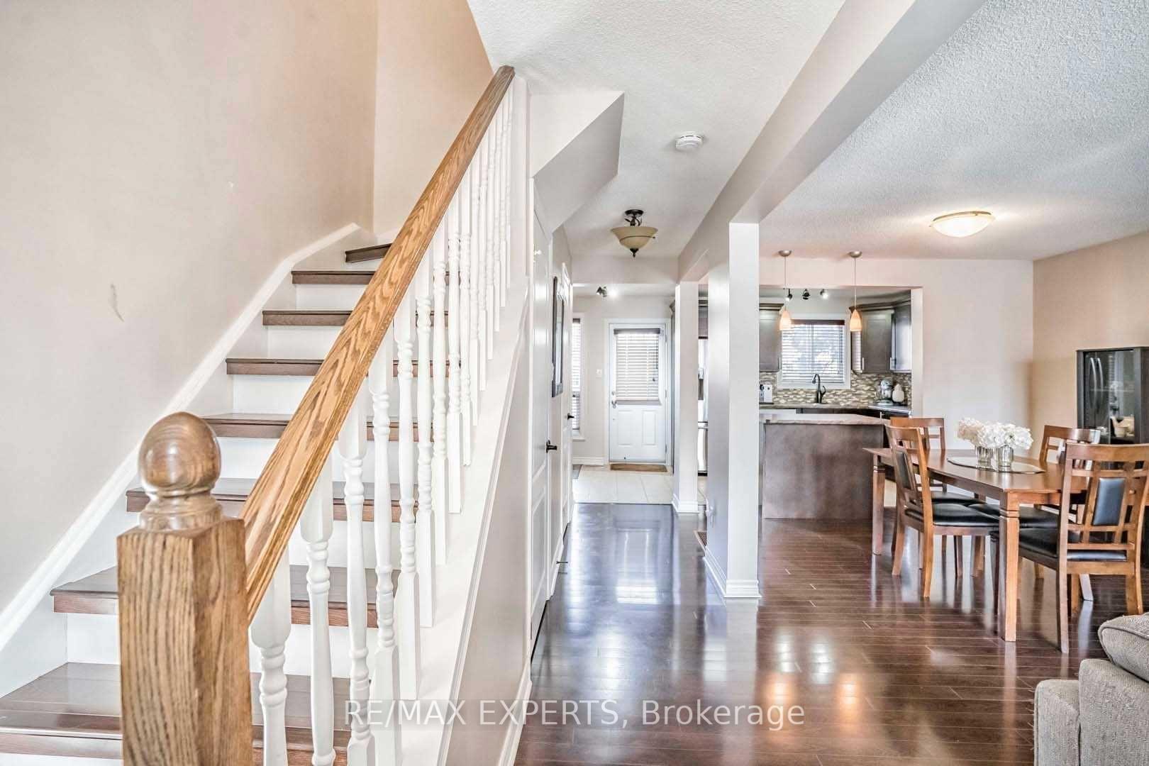 Photo 10 of 101 Morley Crescent, Brampton, Central Park — HOMEH