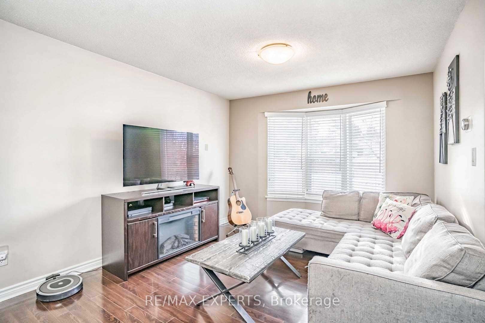 Photo 17 of 101 Morley Crescent, Brampton, Central Park — HOMEH