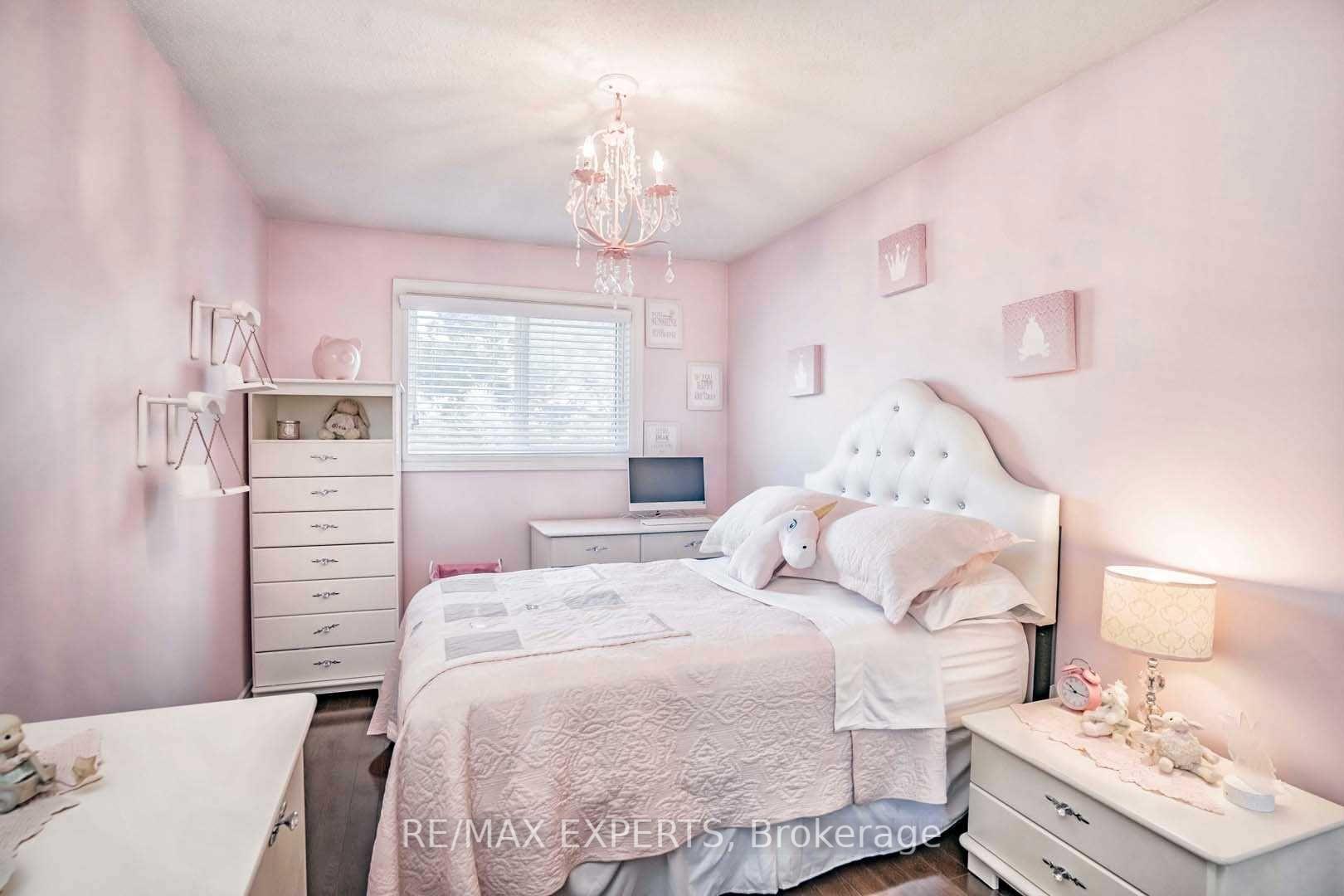 Photo 18 of 101 Morley Crescent, Brampton, Central Park — HOMEH