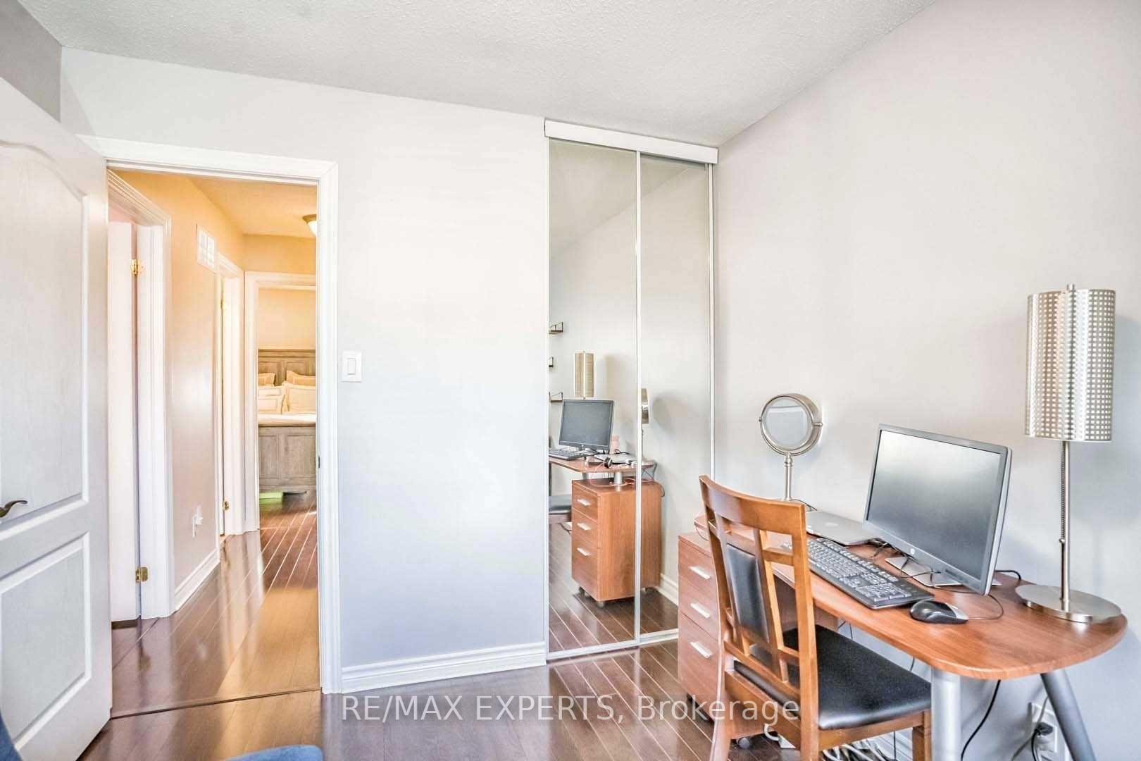 Photo 20 of 101 Morley Crescent, Brampton, Central Park — HOMEH