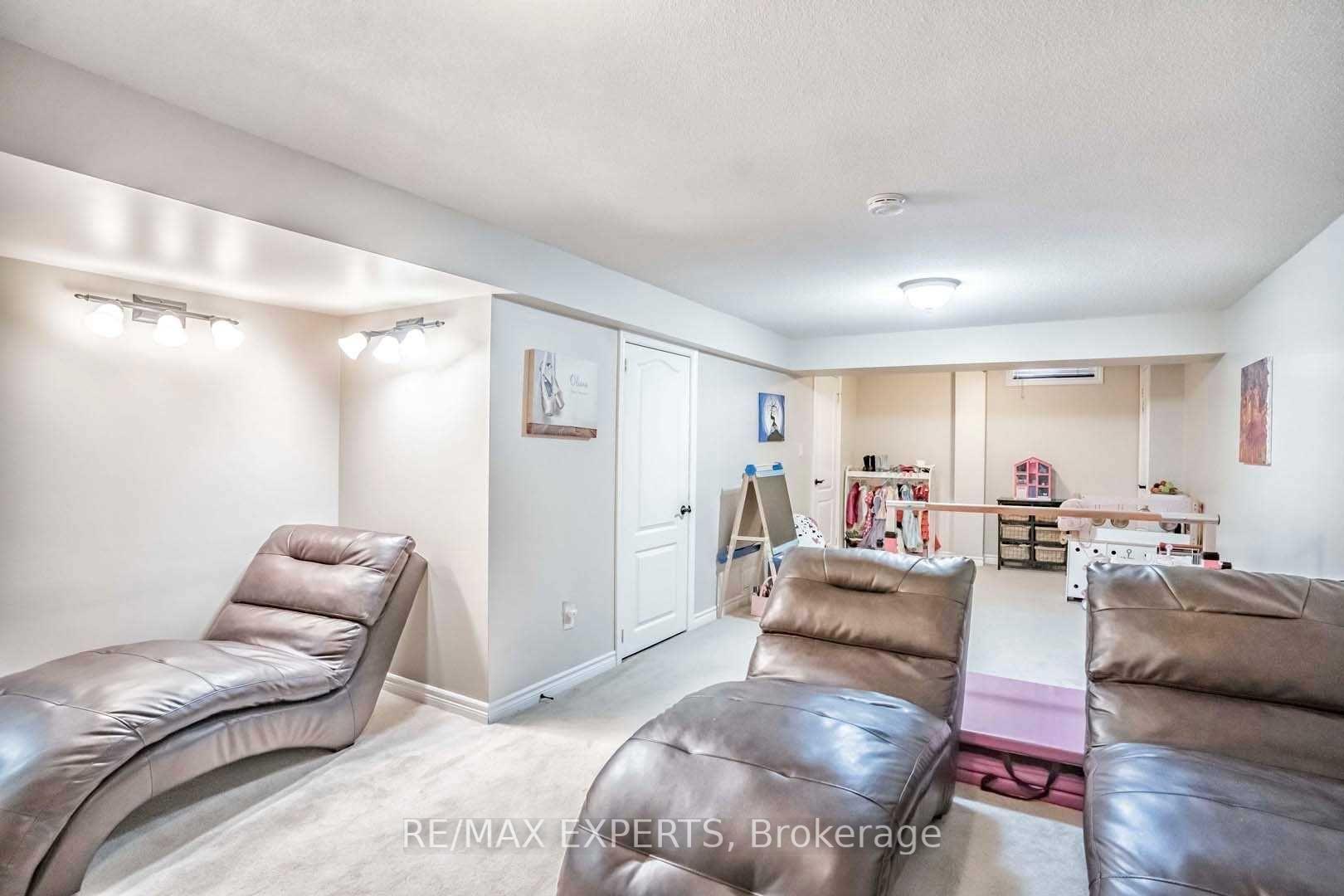 Photo 22 of 101 Morley Crescent, Brampton, Central Park — HOMEH