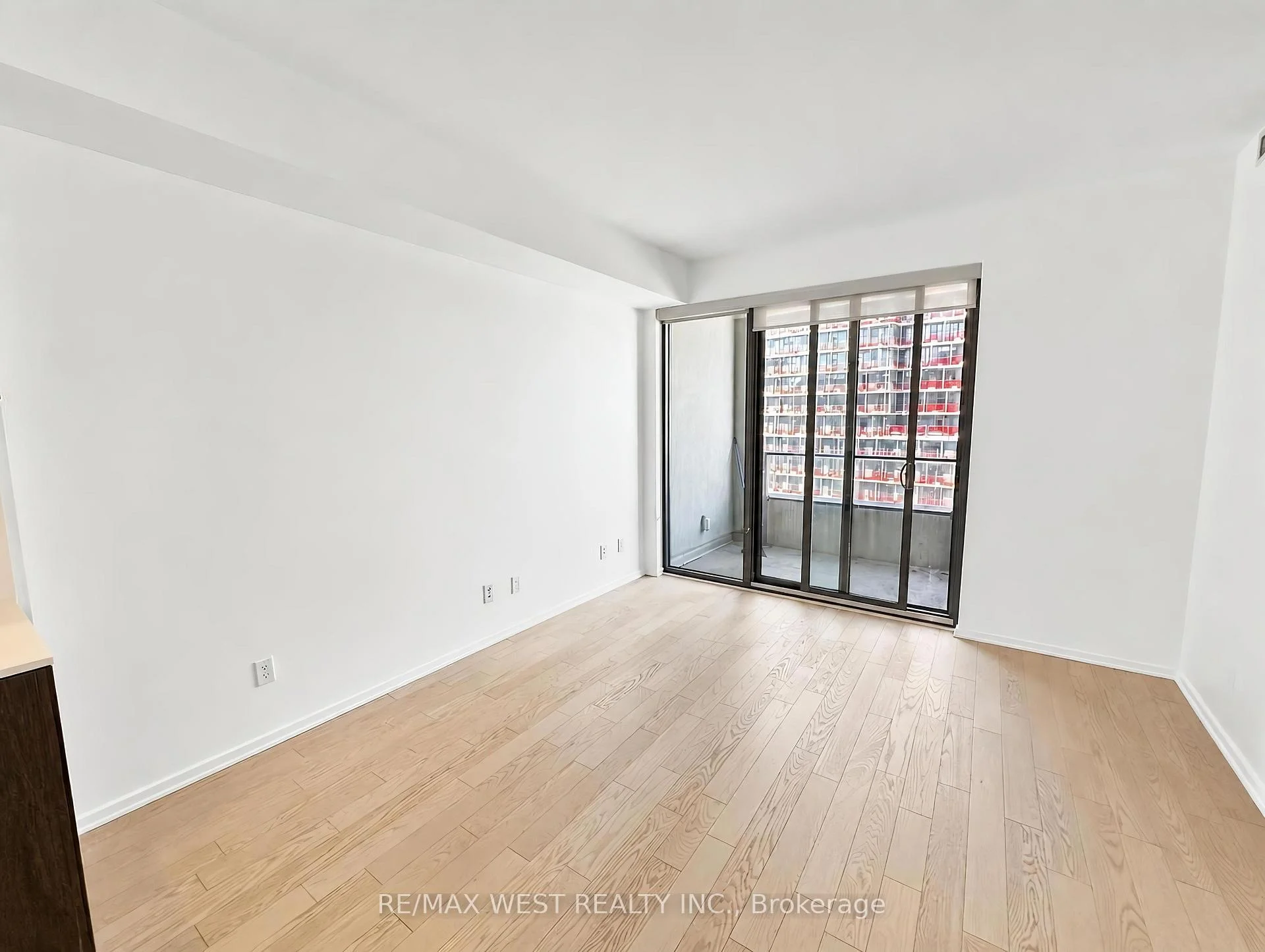 Photo 3 of Unit 802, 12 Bonnycastle Street, Toronto, Waterfront Communities — HOMEH